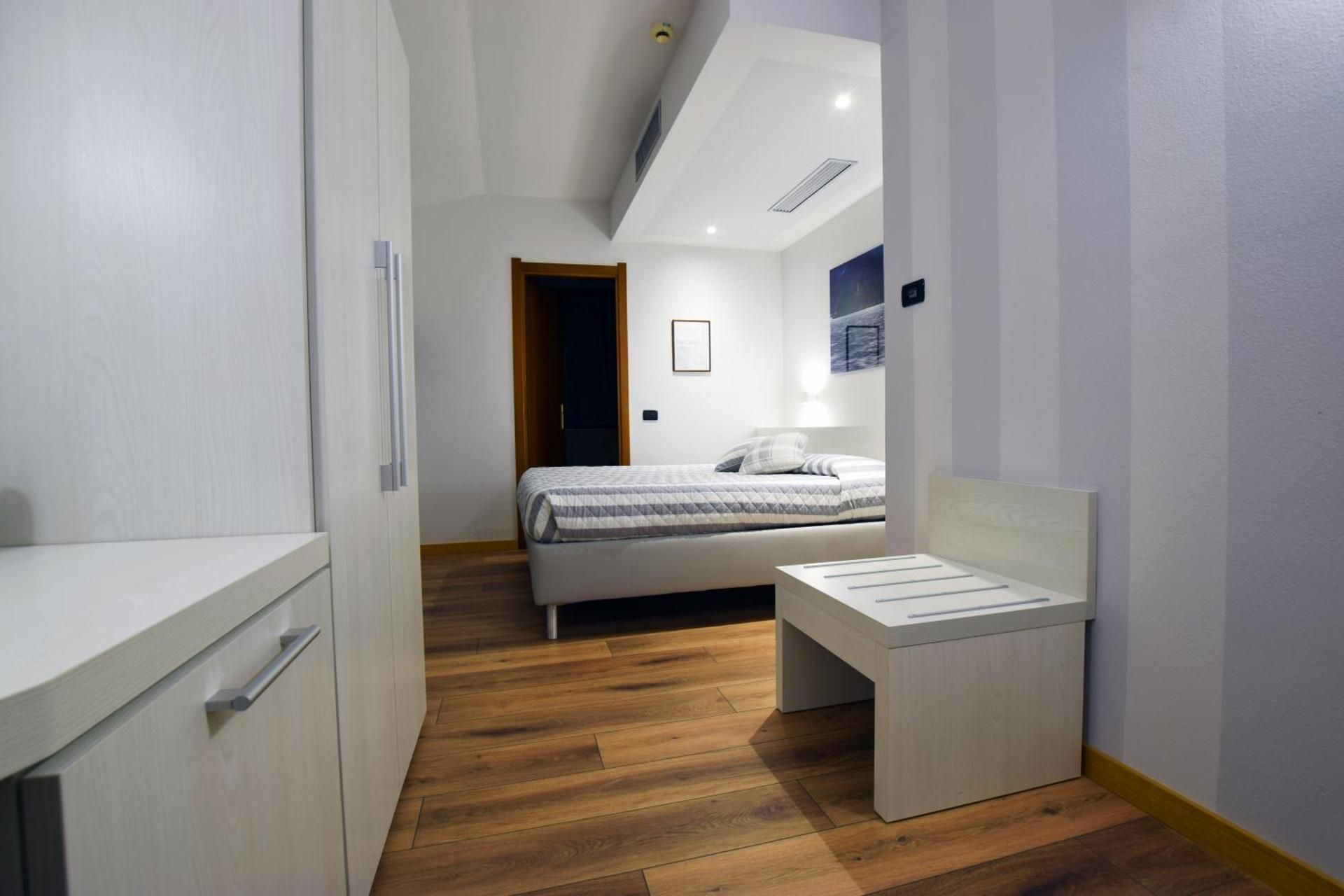 Deluxe Double or Twin Room with Lake View