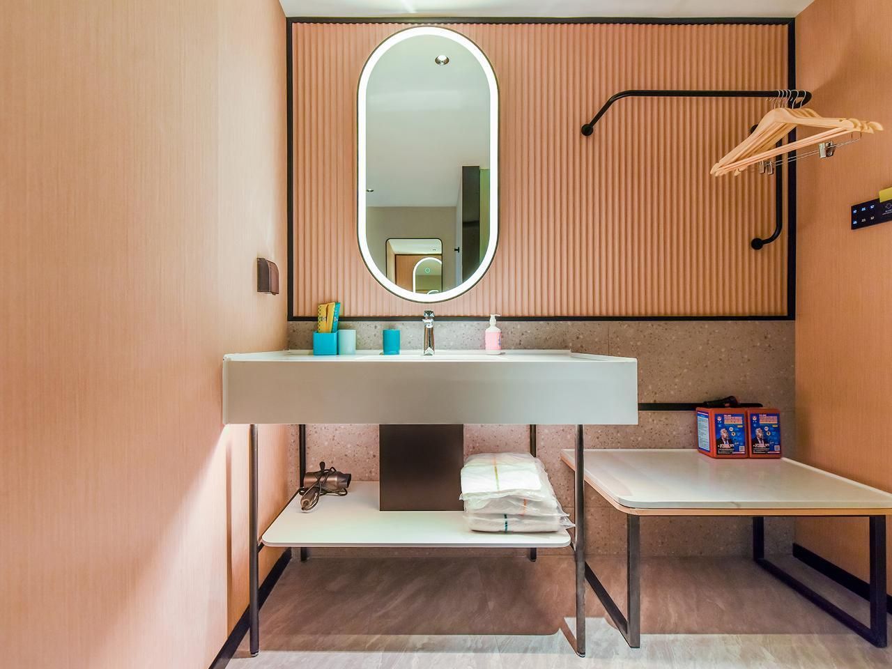 Dossen - Room With River View