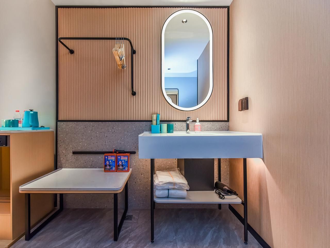 Dossen - Twin Room With River View
