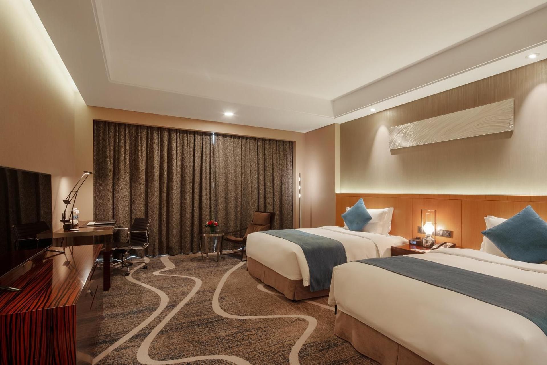 Deluxe Double or Twin Room with Pool Access