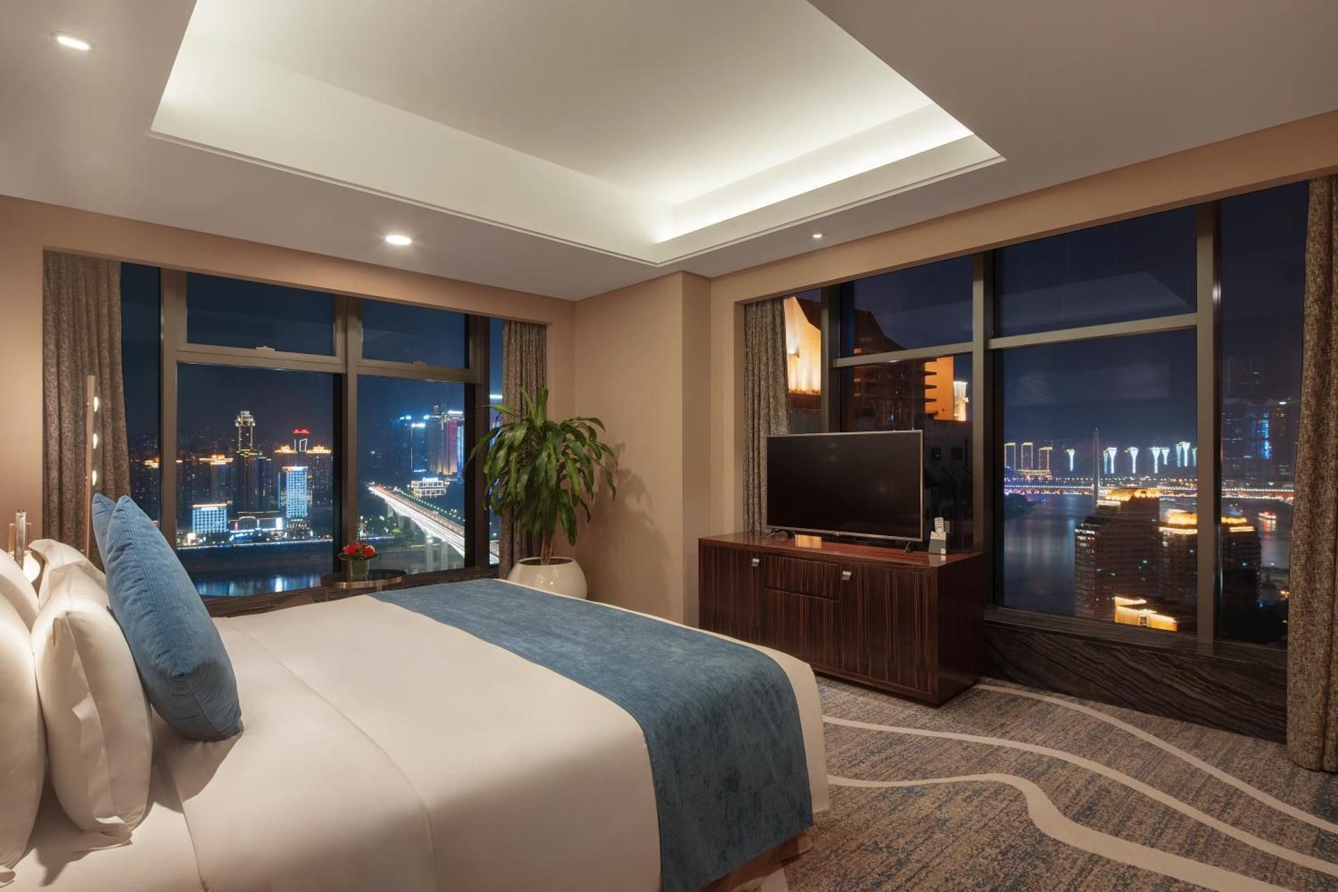 Suite with City View