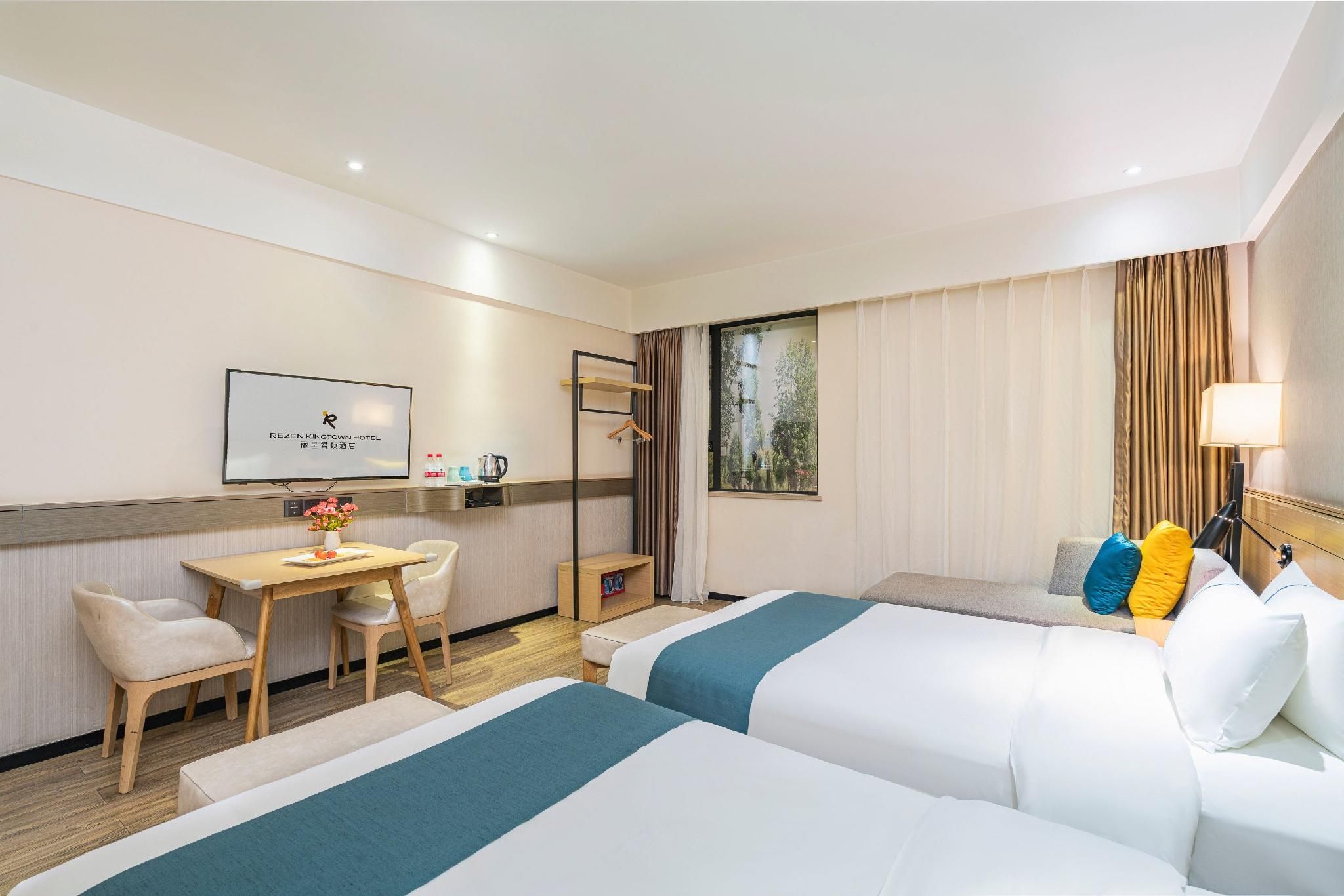 Select Twin Room
