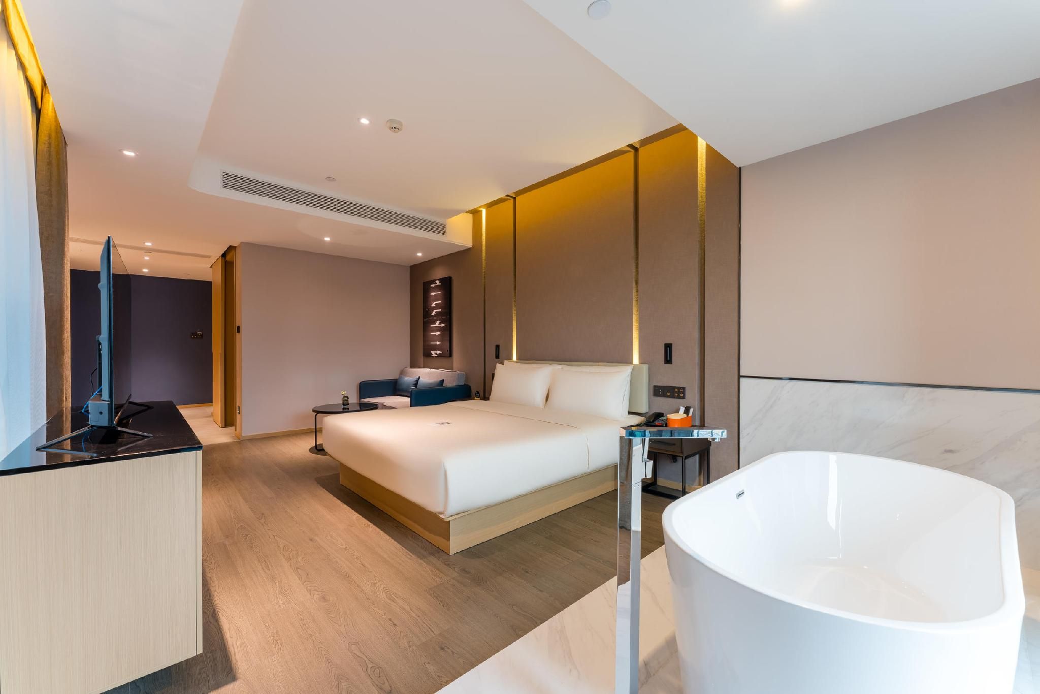 Senior Suite