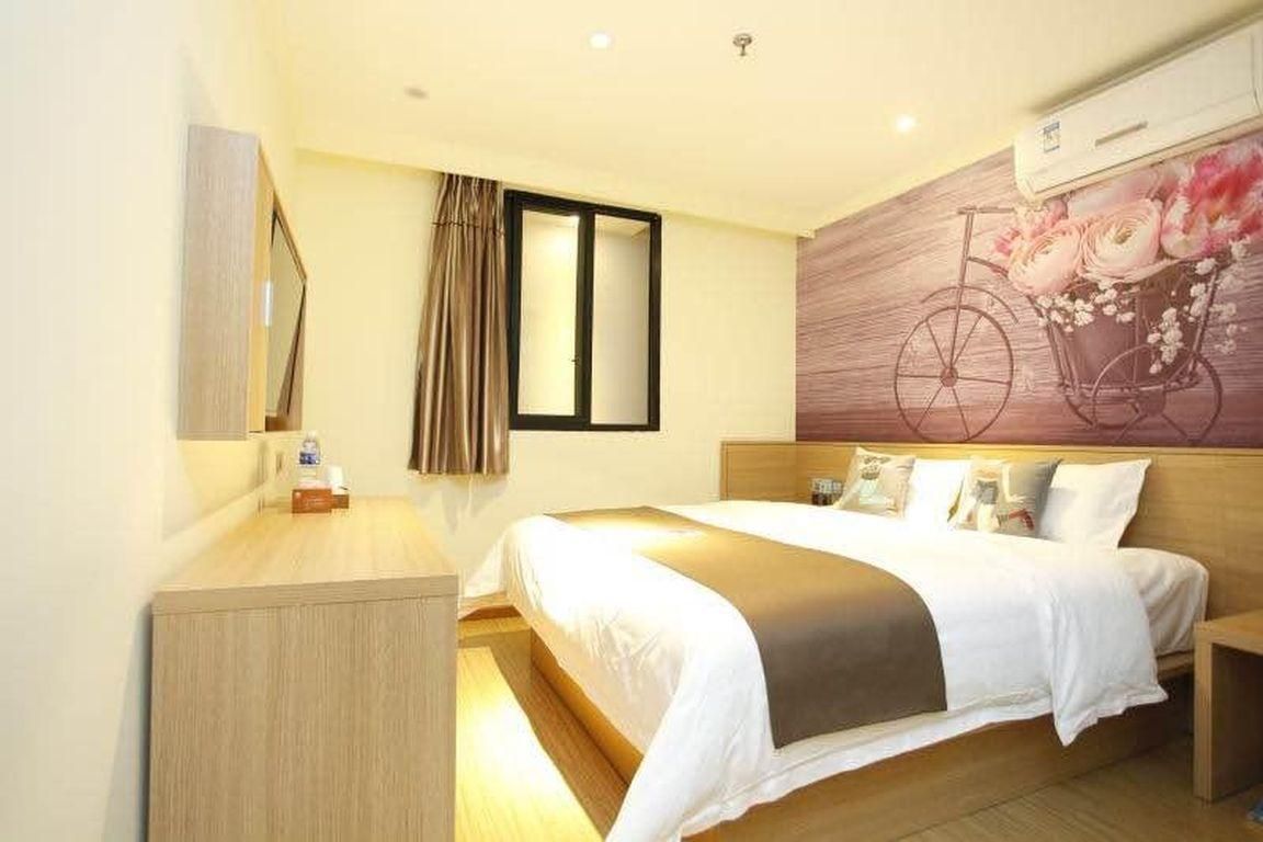 PAI Huixuan Bed Room