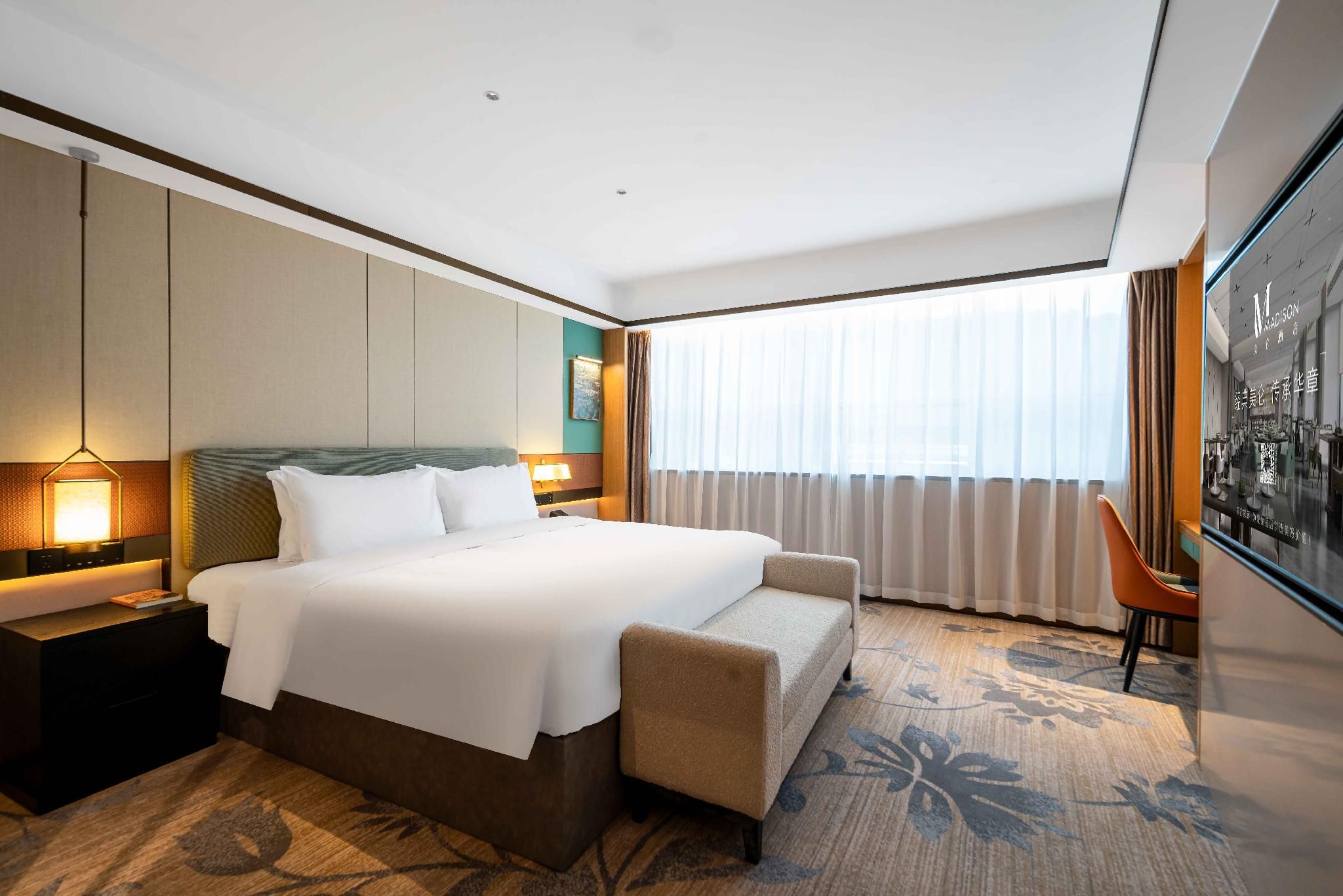 Huazhu - Deluxe Bed Room With River View