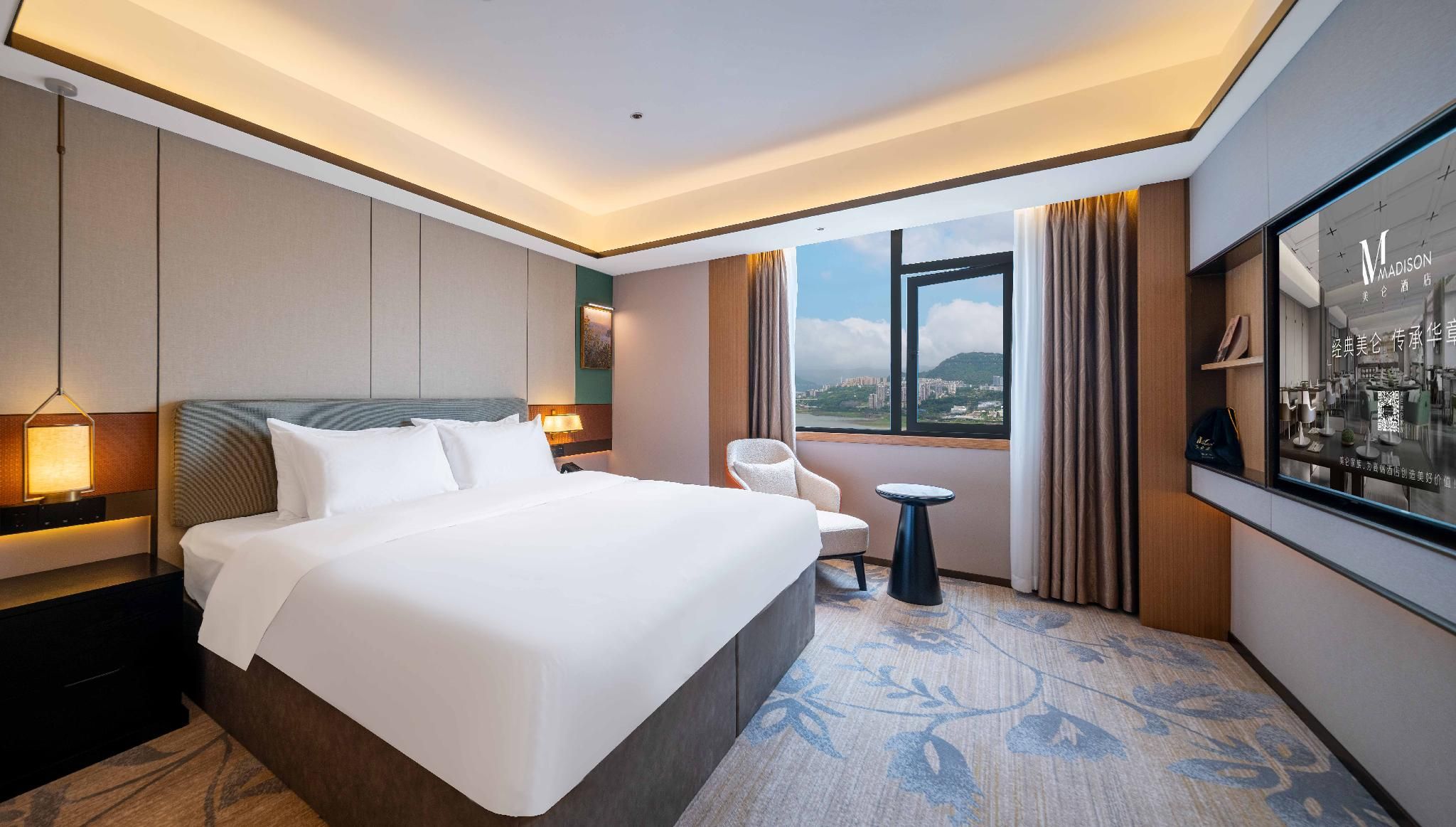 Huazhu - Deluxe Bed Room With River View