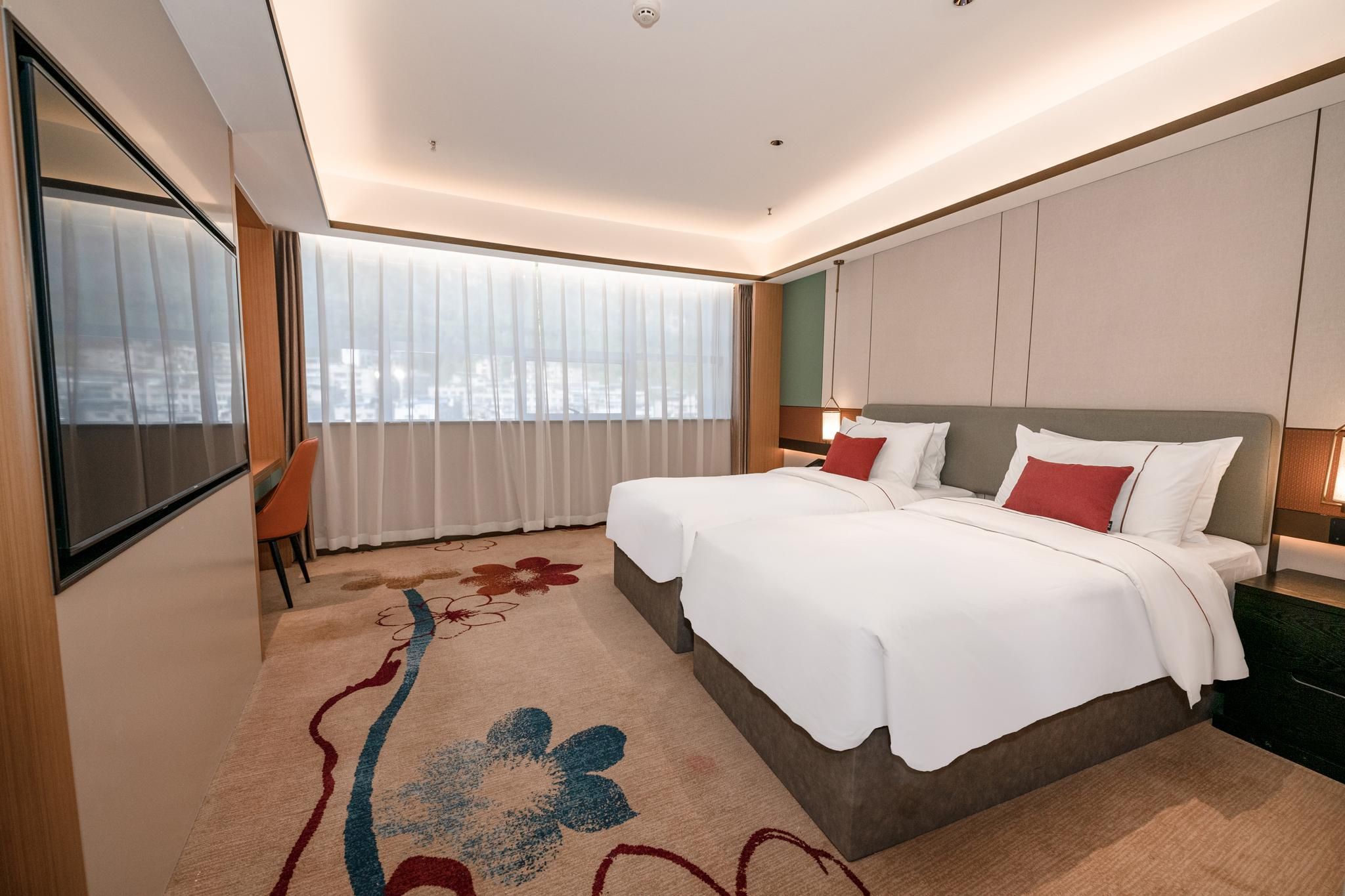 Memory Foam Twin Room with Mountain View