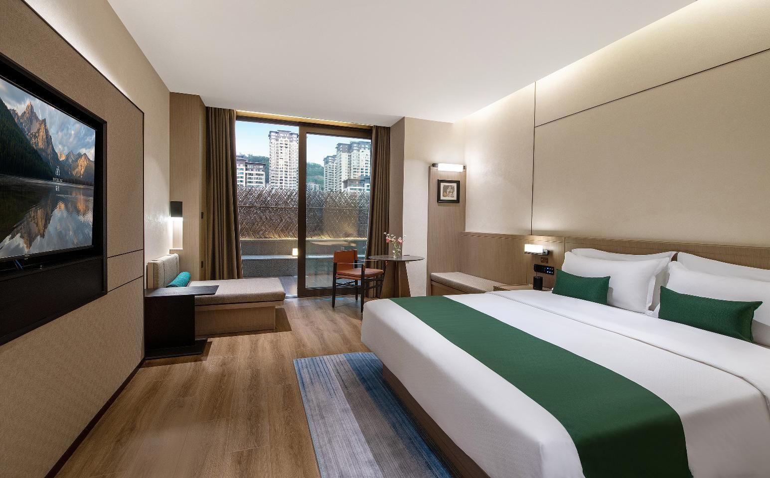 Courtyard Queen Room