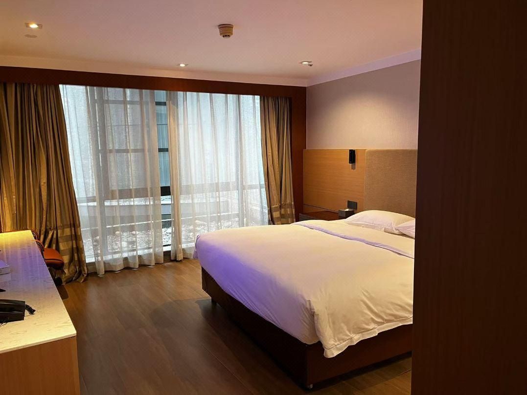 Relax Room with Bathtub