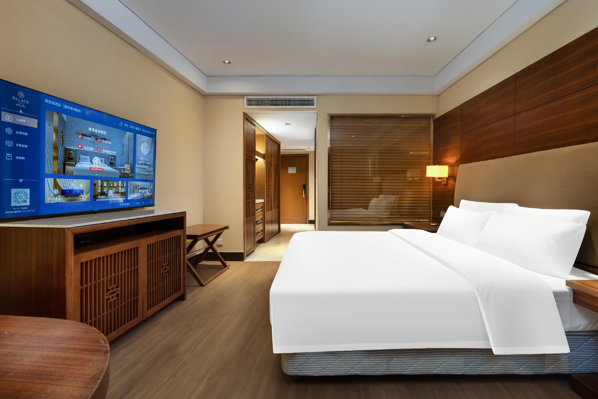 Queen Room with Garden View