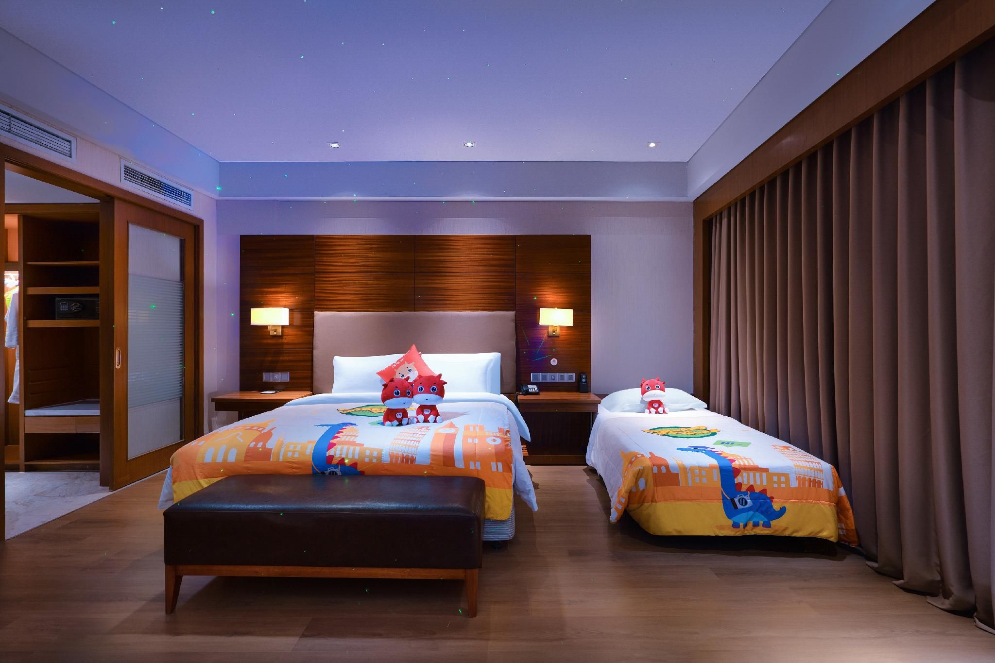 Deluxe Family Room