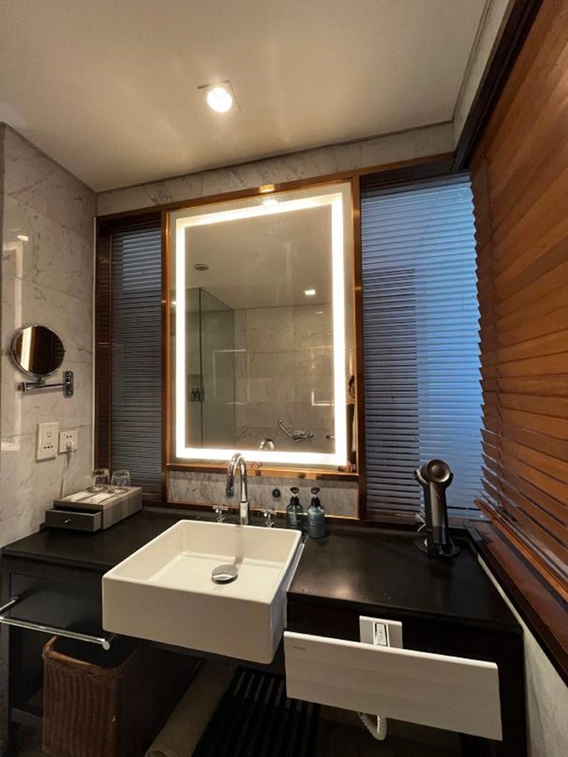 2 Bed Twin Superior Room