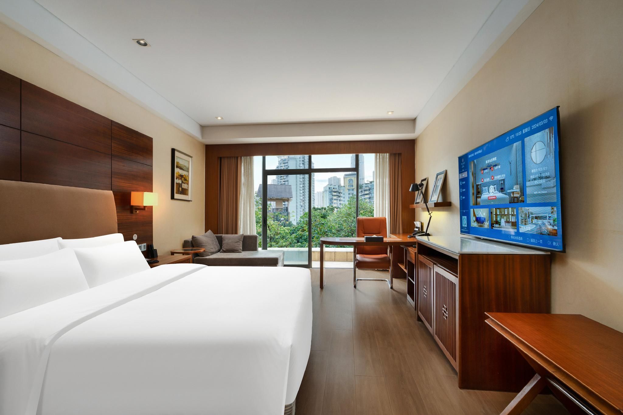 Queen Room with Garden View