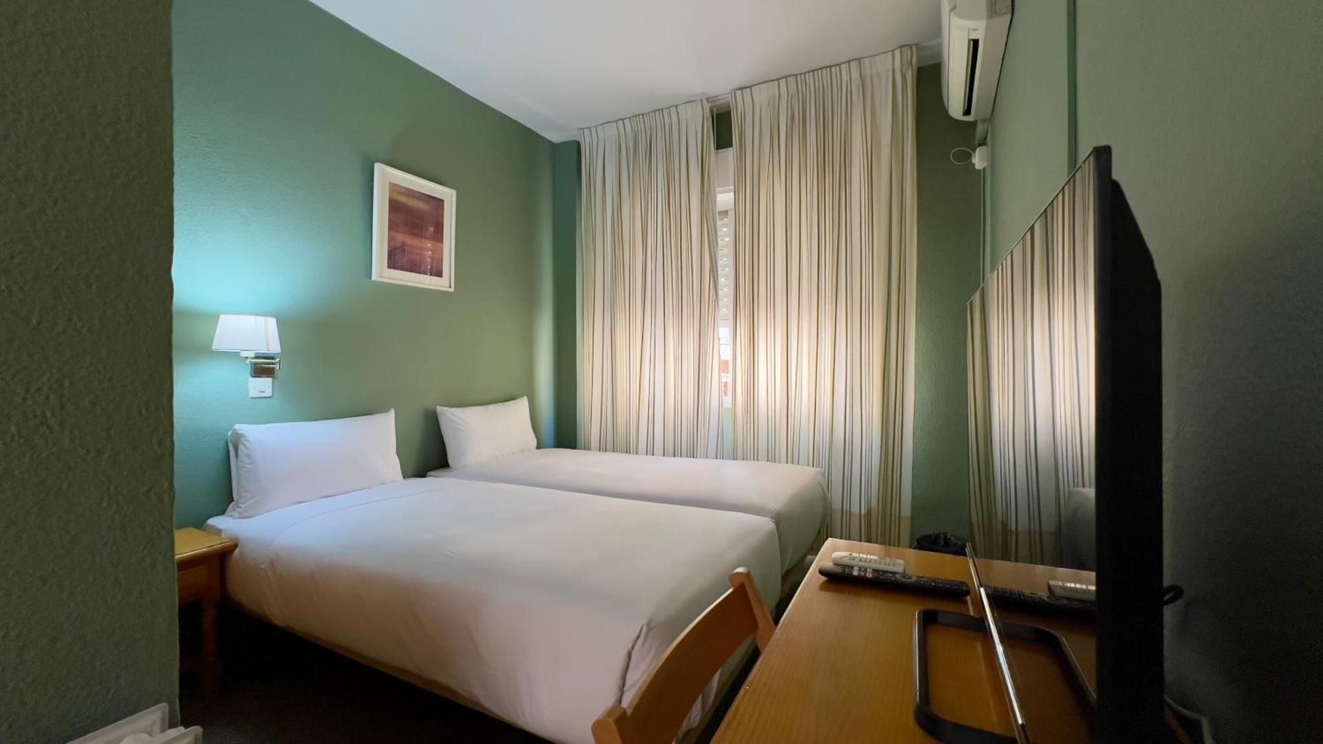 Economy Twin Room