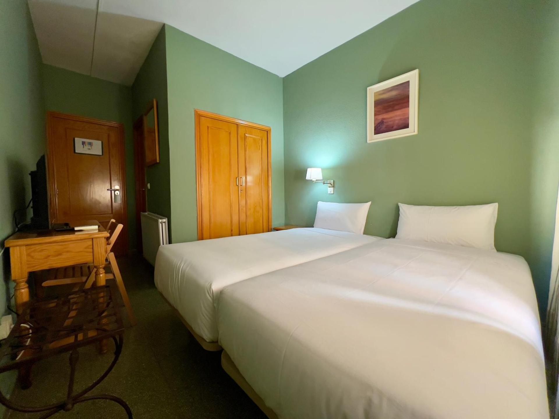 Economy Twin Room