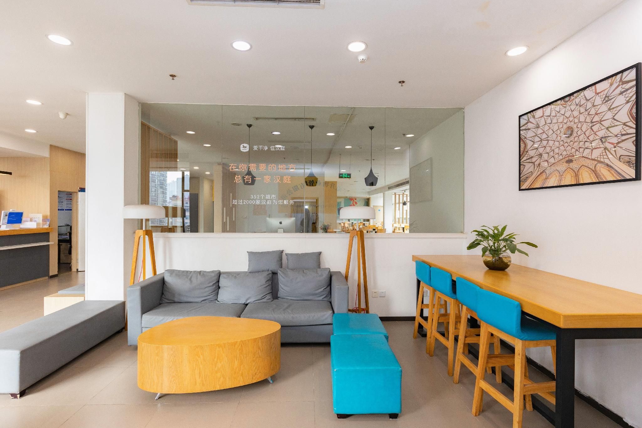 8e892dfafafecf8b076000a45e182f5e