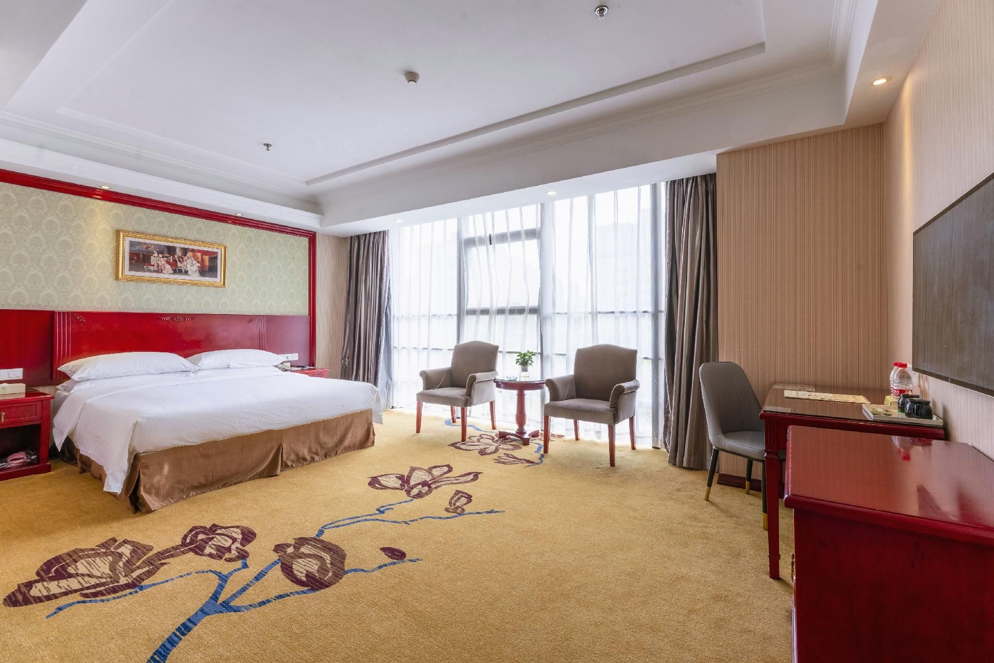 Romantic Water Bed Room