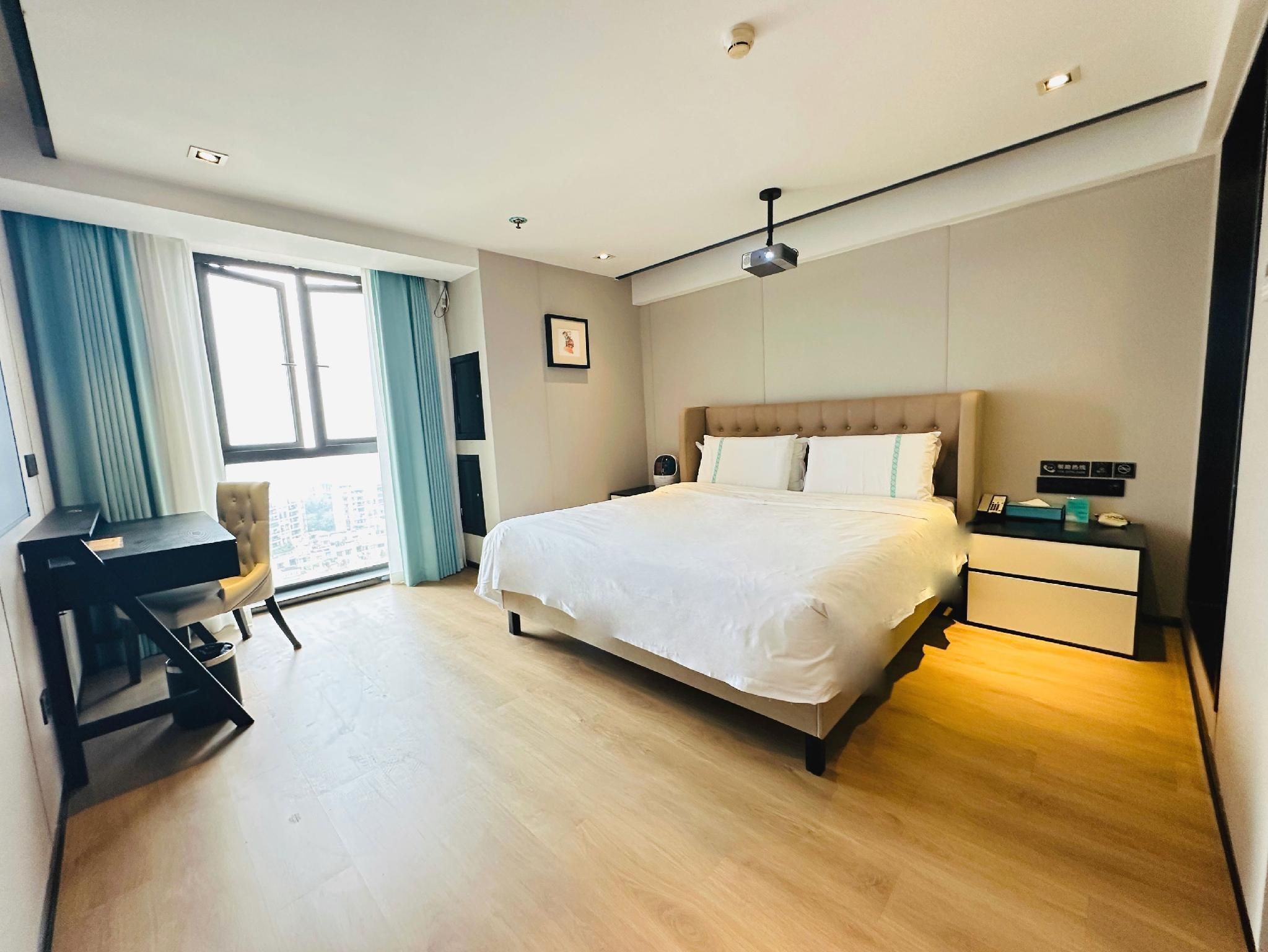 Xana - Deluxe Bed Room