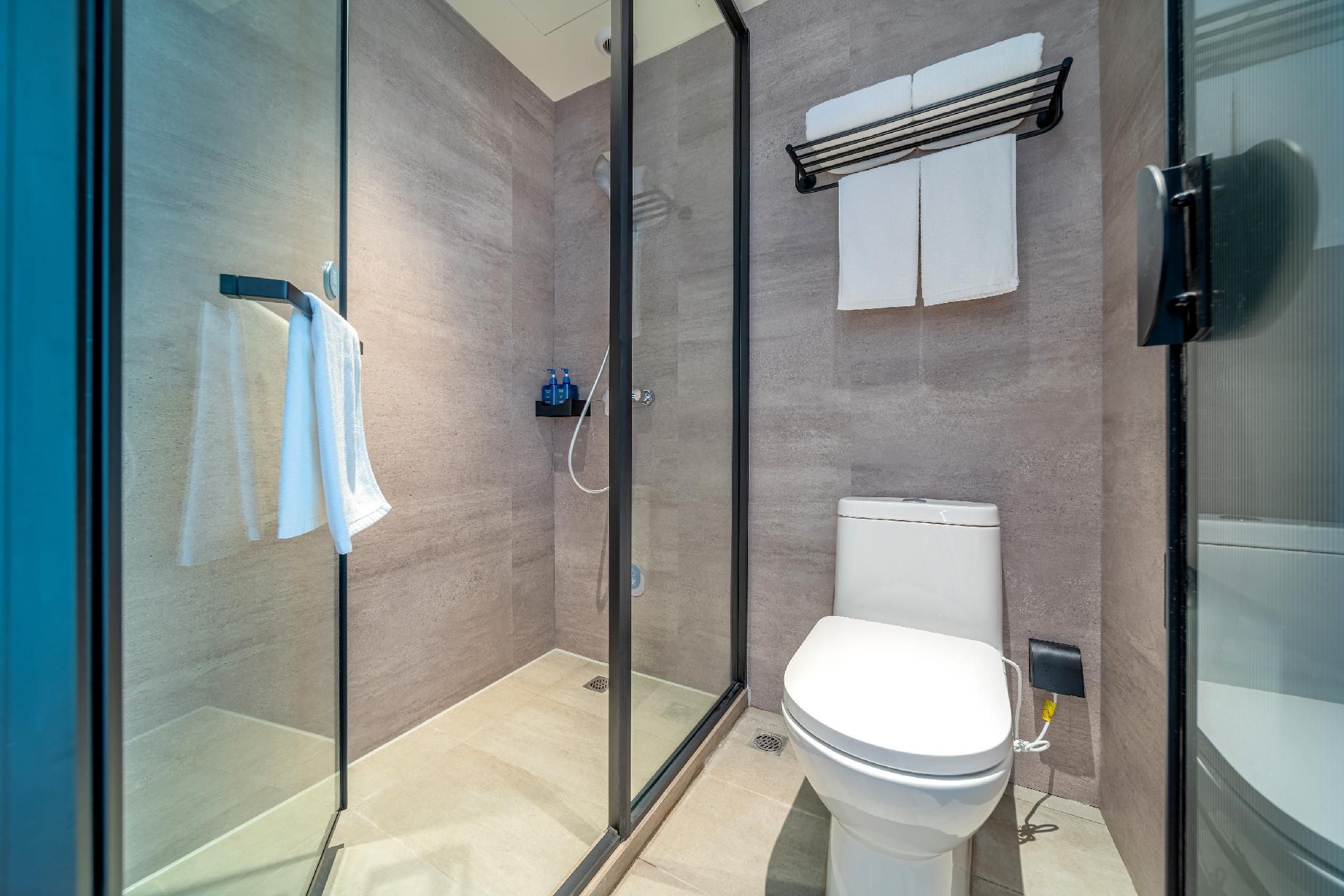 Business Queen Bed Room