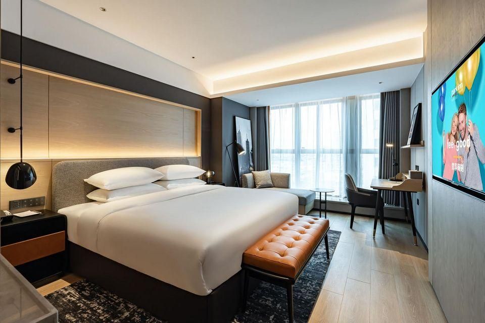 WH - Deluxe Bed Room