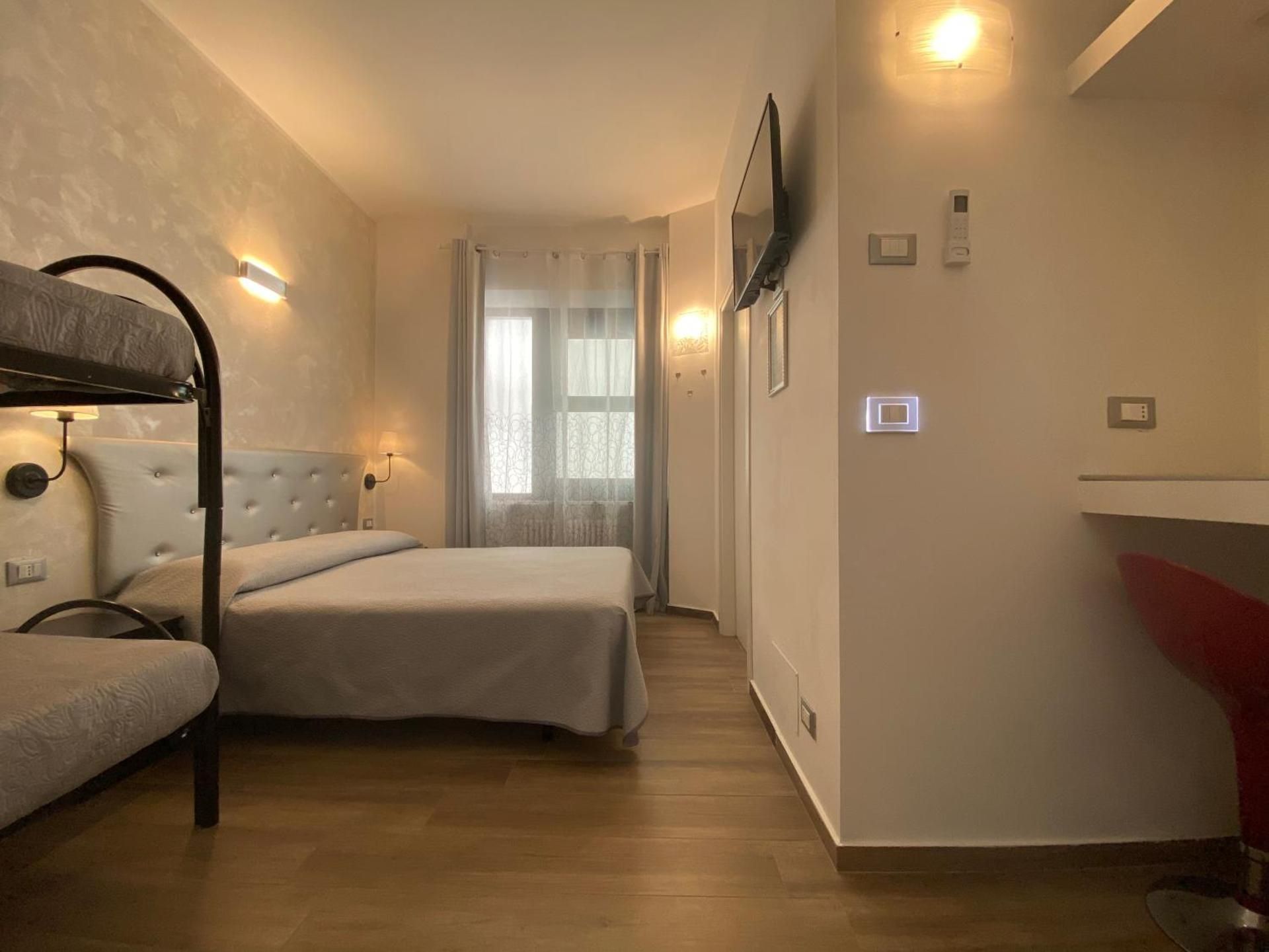 Quadruple Room with Private Bathroom