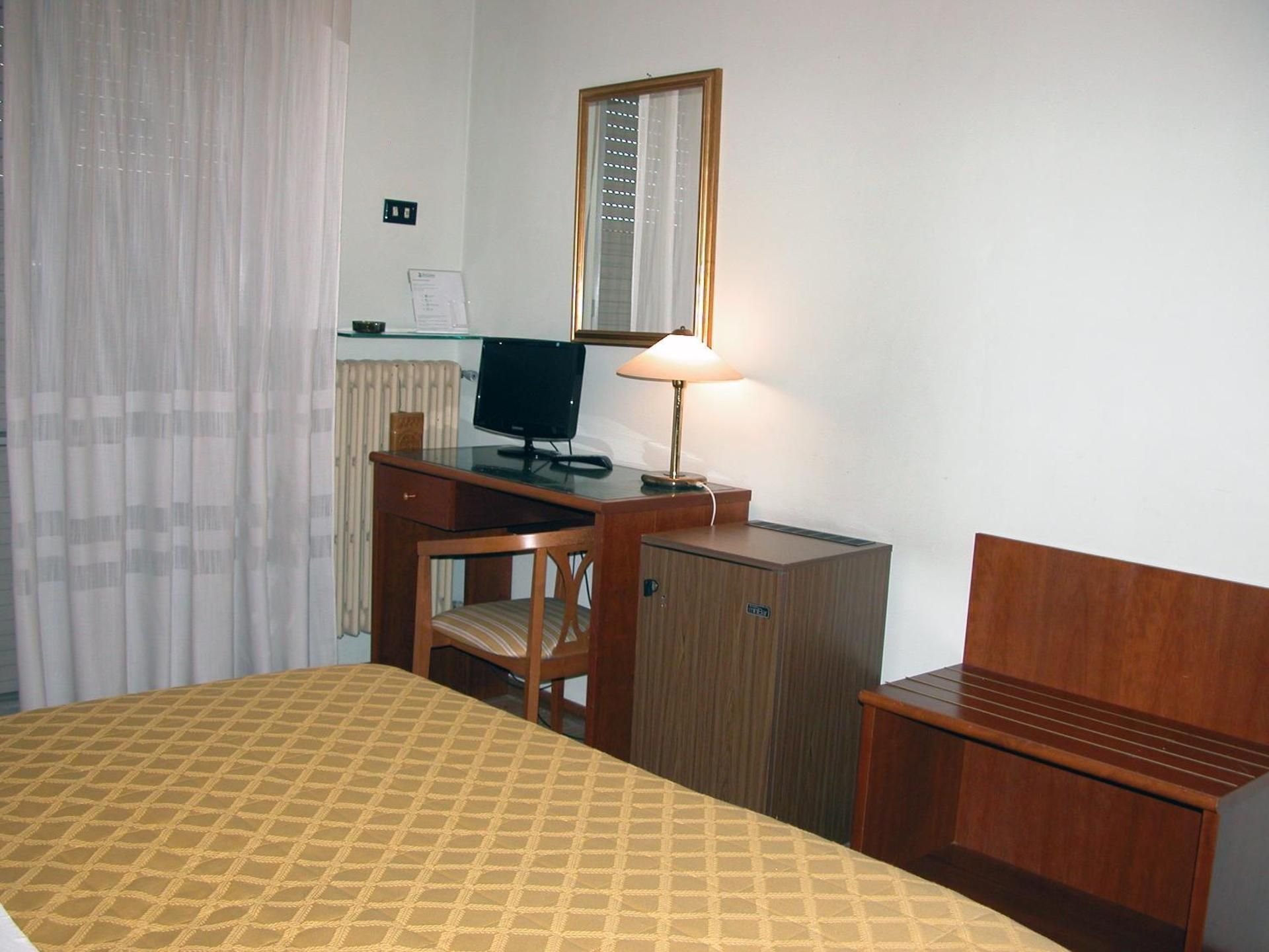 Hotel Calabresi Double or Twin Room 2