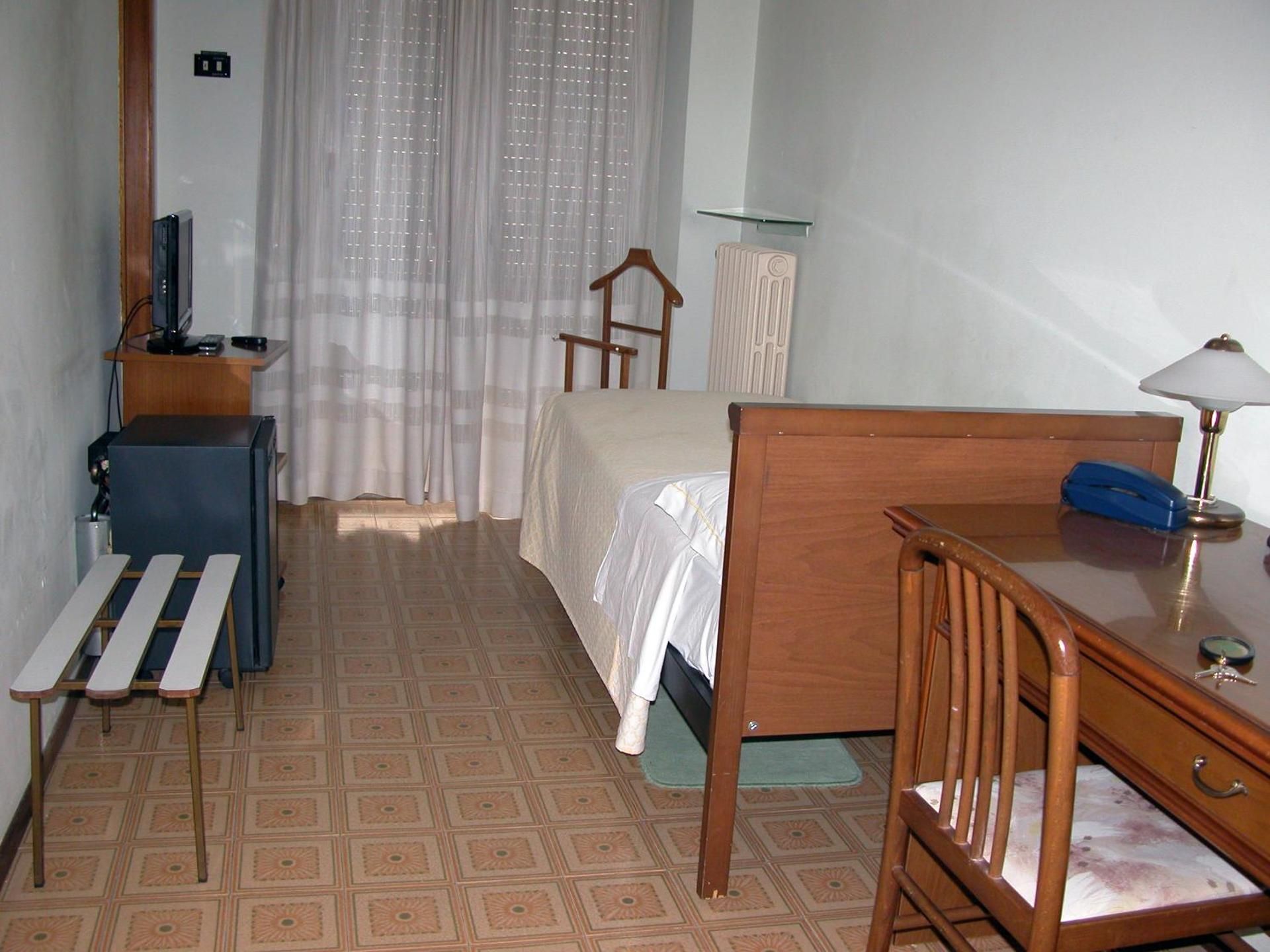 Hotel Calabresi Single Room 2
