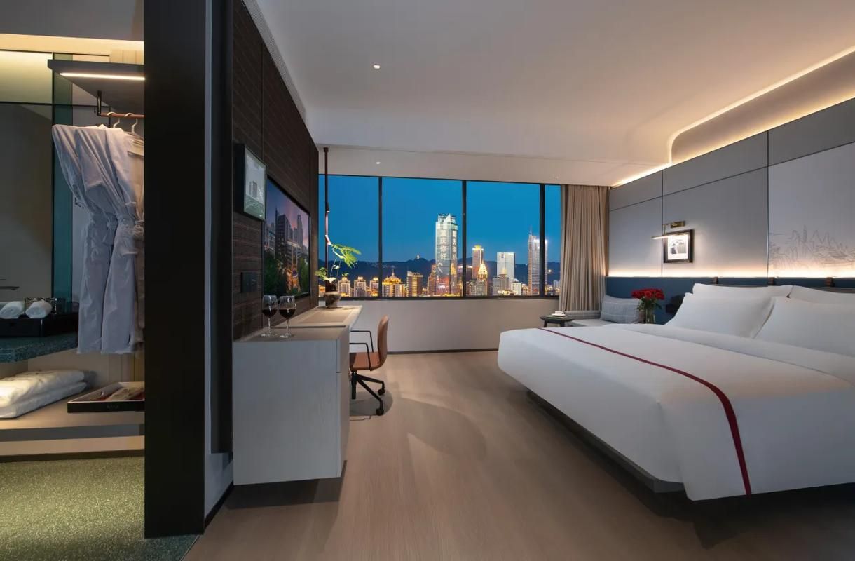 Business Suite Room