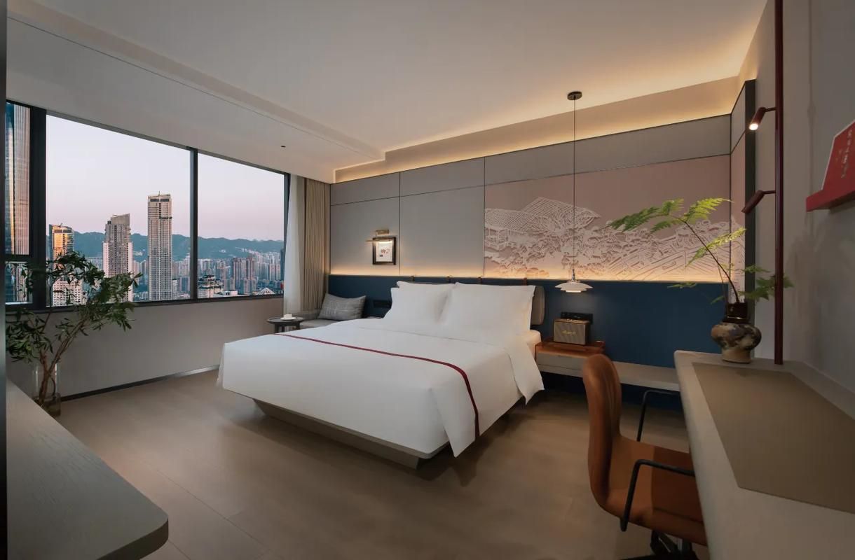 Queen Room with View