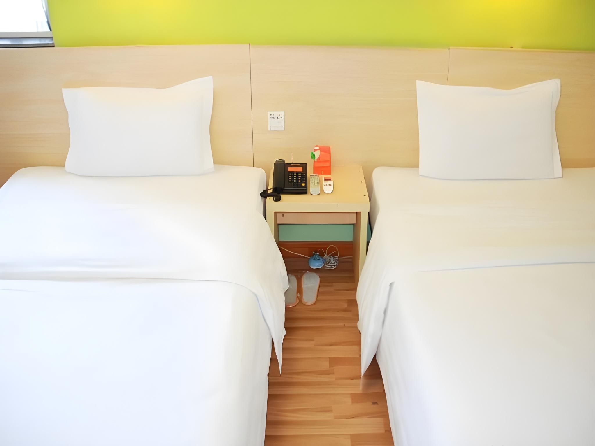 7 Days - Zizhu Twin Room