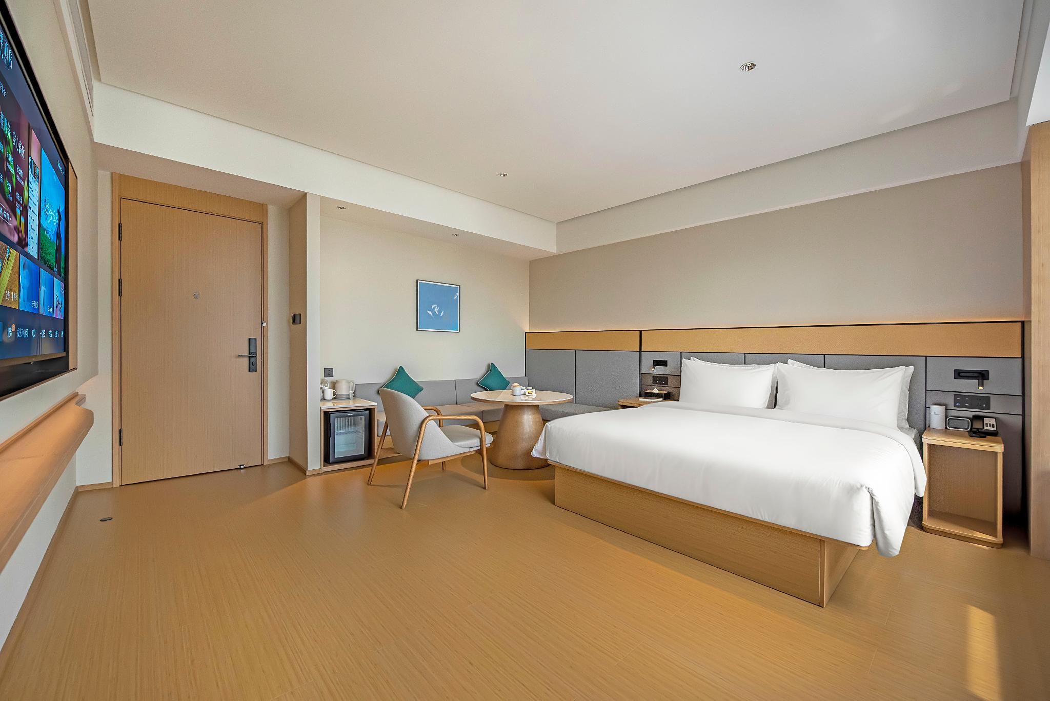 Huazhu - Deluxe Bed Room