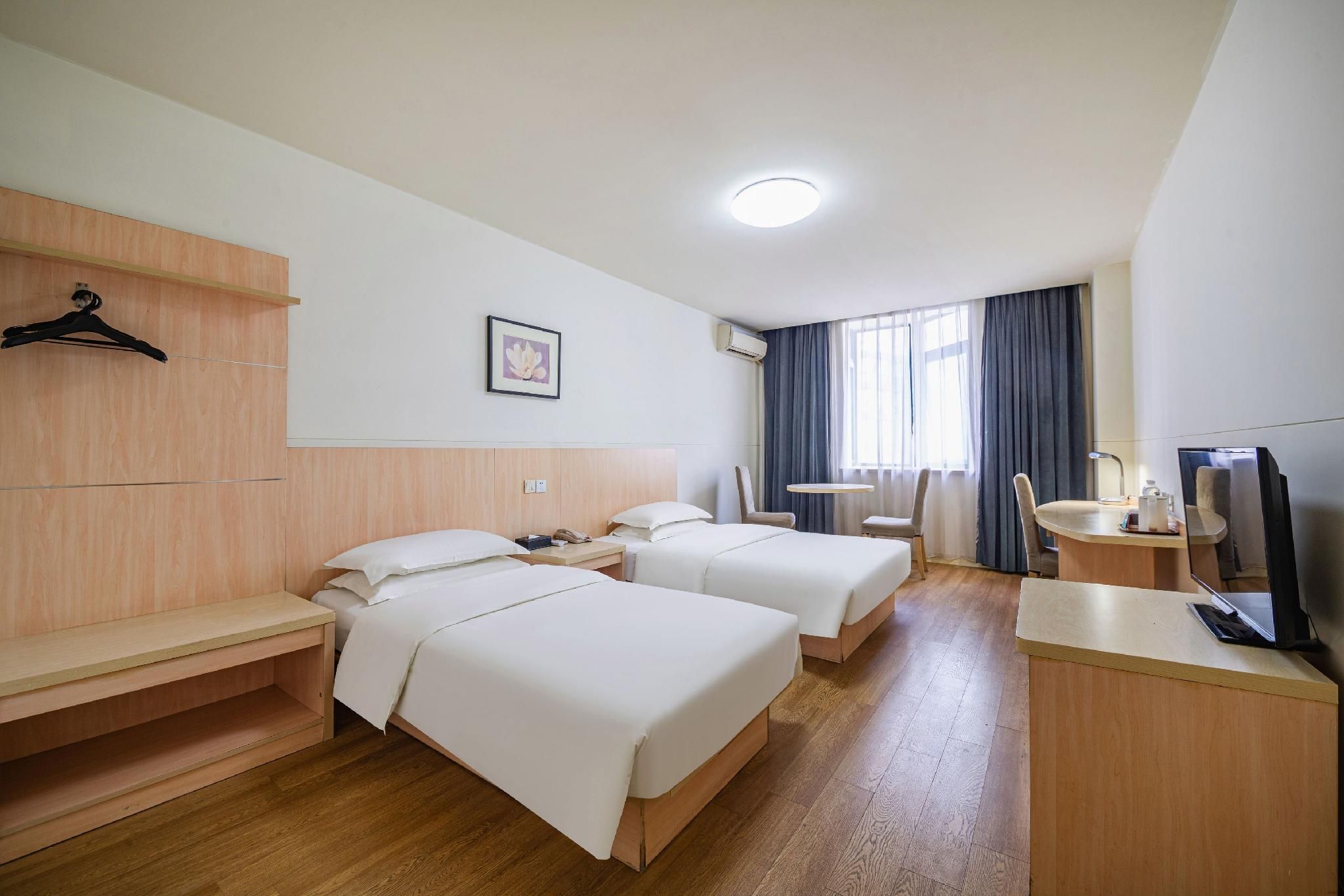 WH - Superior Bed Room