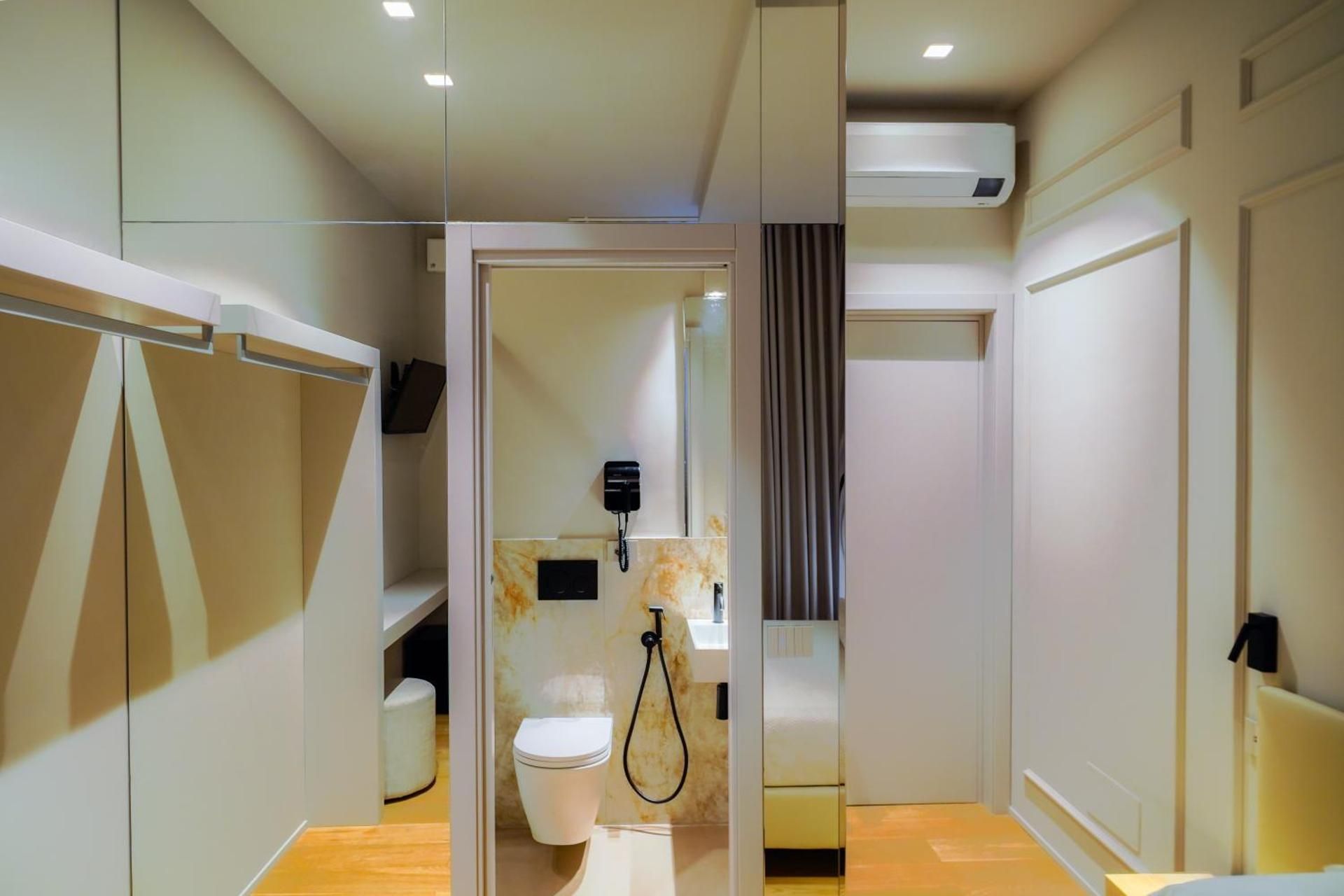 Virginia Madre Luxury Rooms Superior Double Room 3