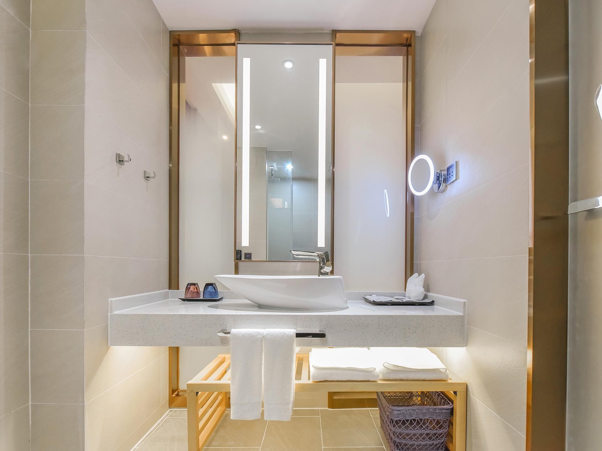 WH - Liren T Special Room
