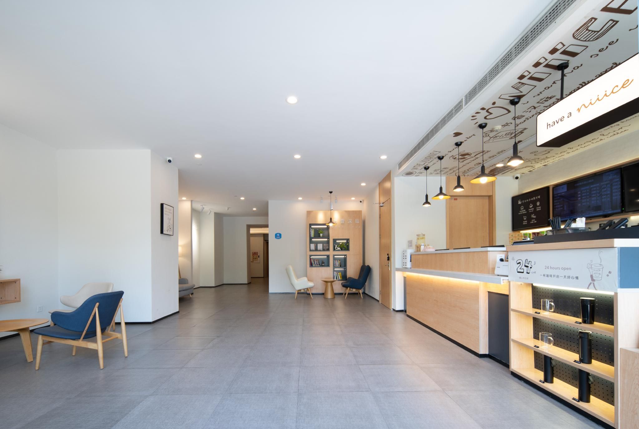 f5470d49314f89726c1f576bb8b8a664