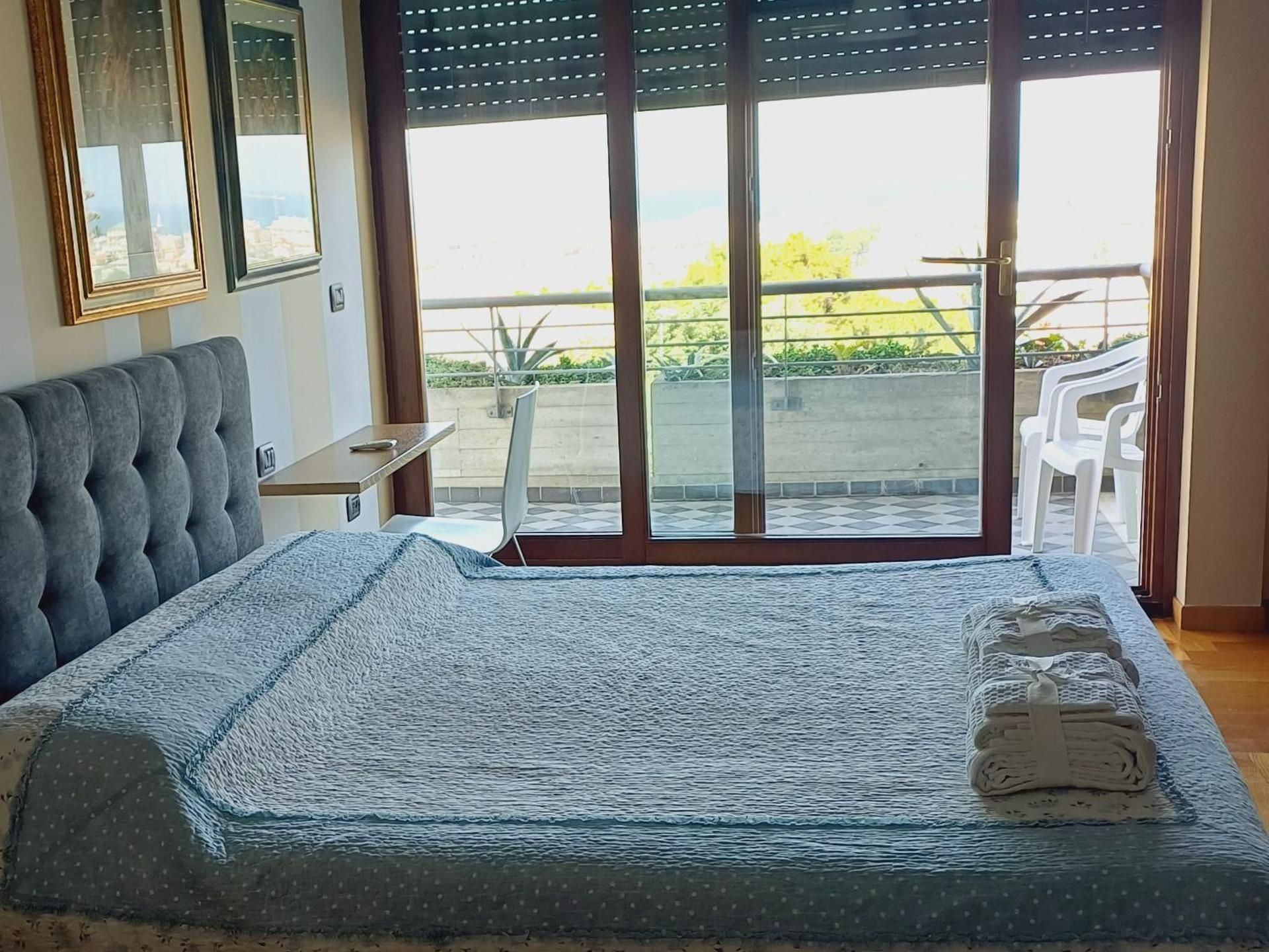 Double Room with Balcony and Sea View