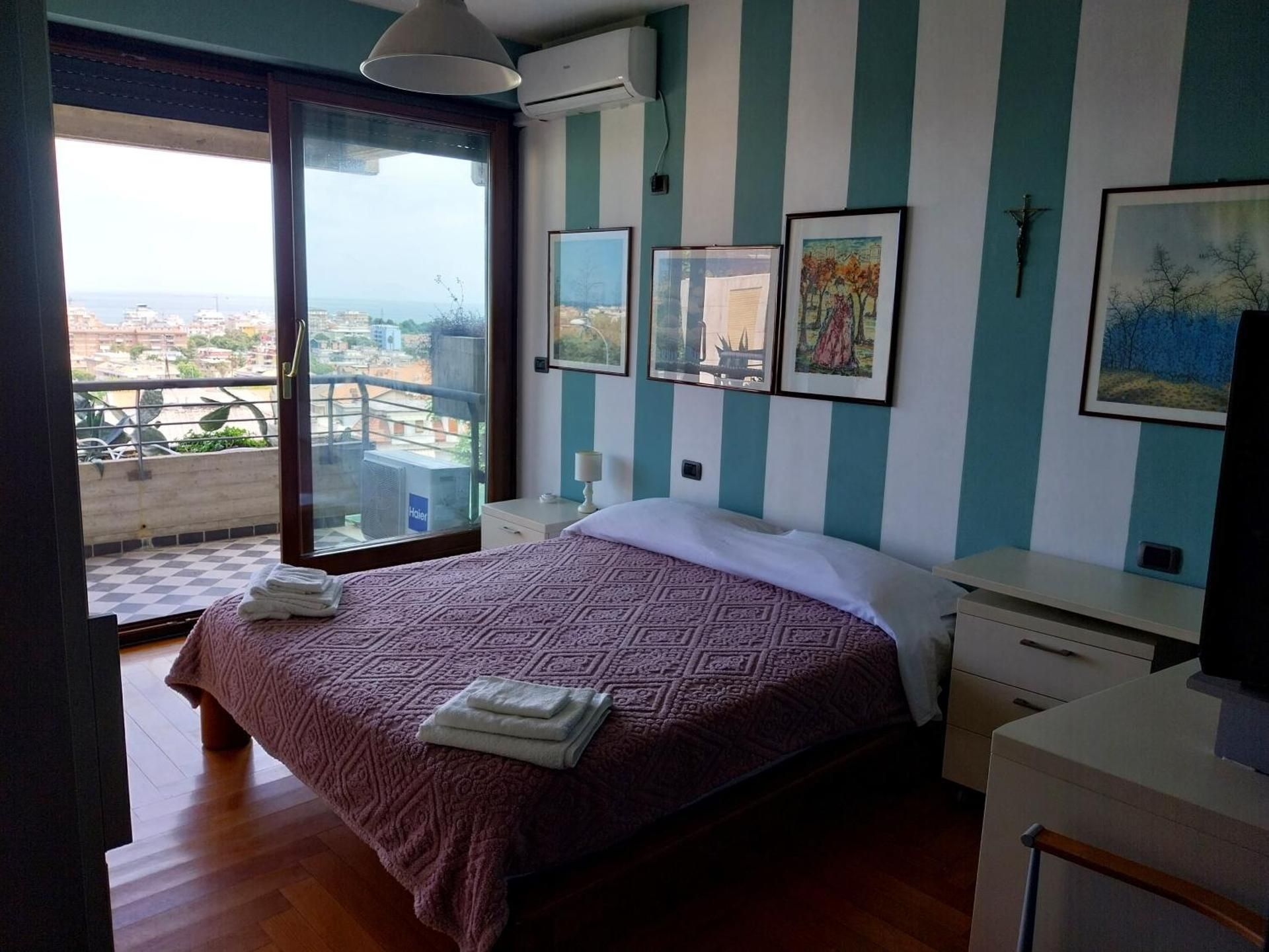 Deluxe Double Room with Balcony and Sea View