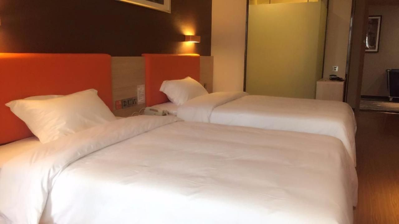 Superior Twin Bed Room