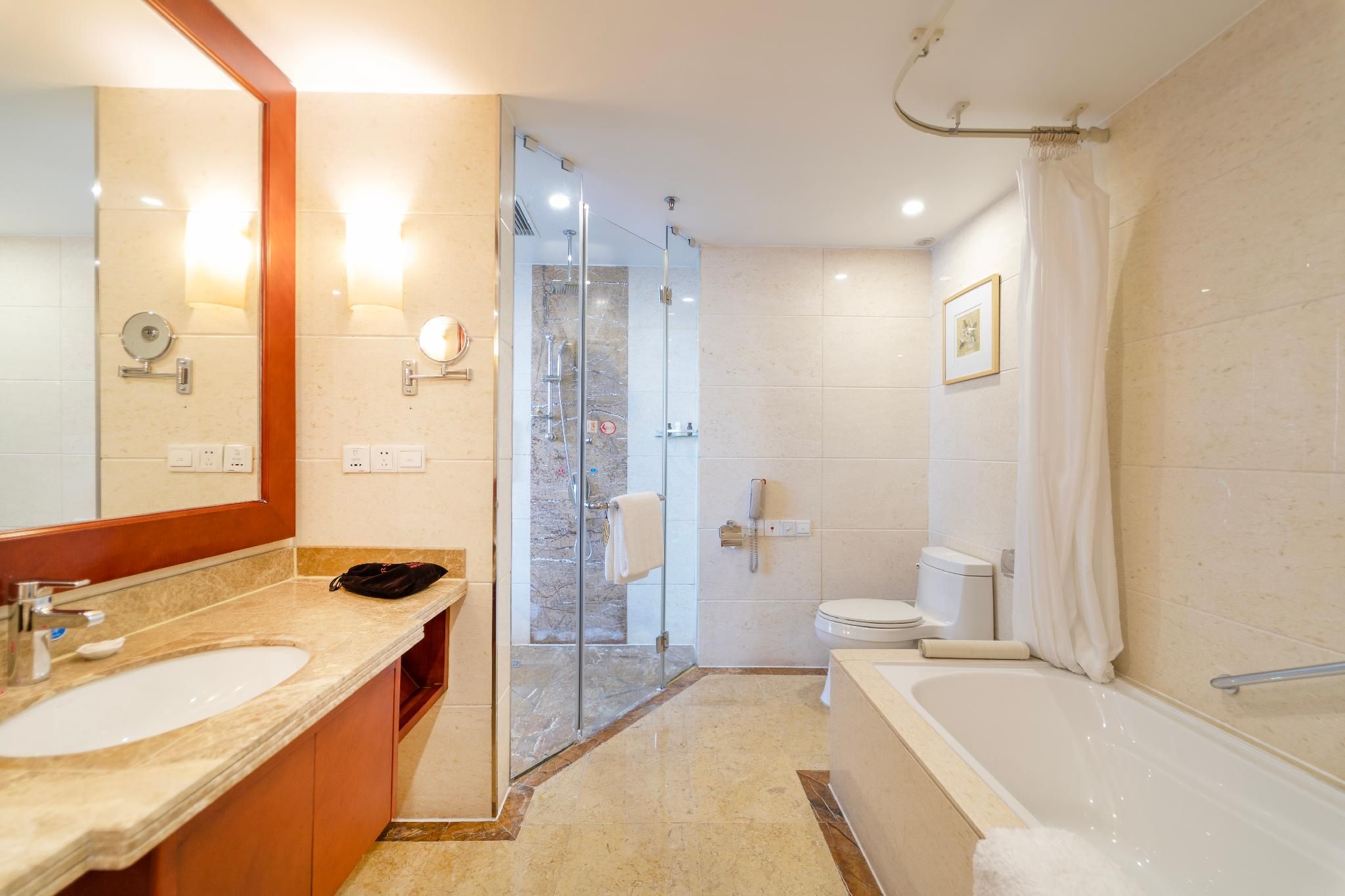 1 King Bed, Executive Room, Non-Smoking