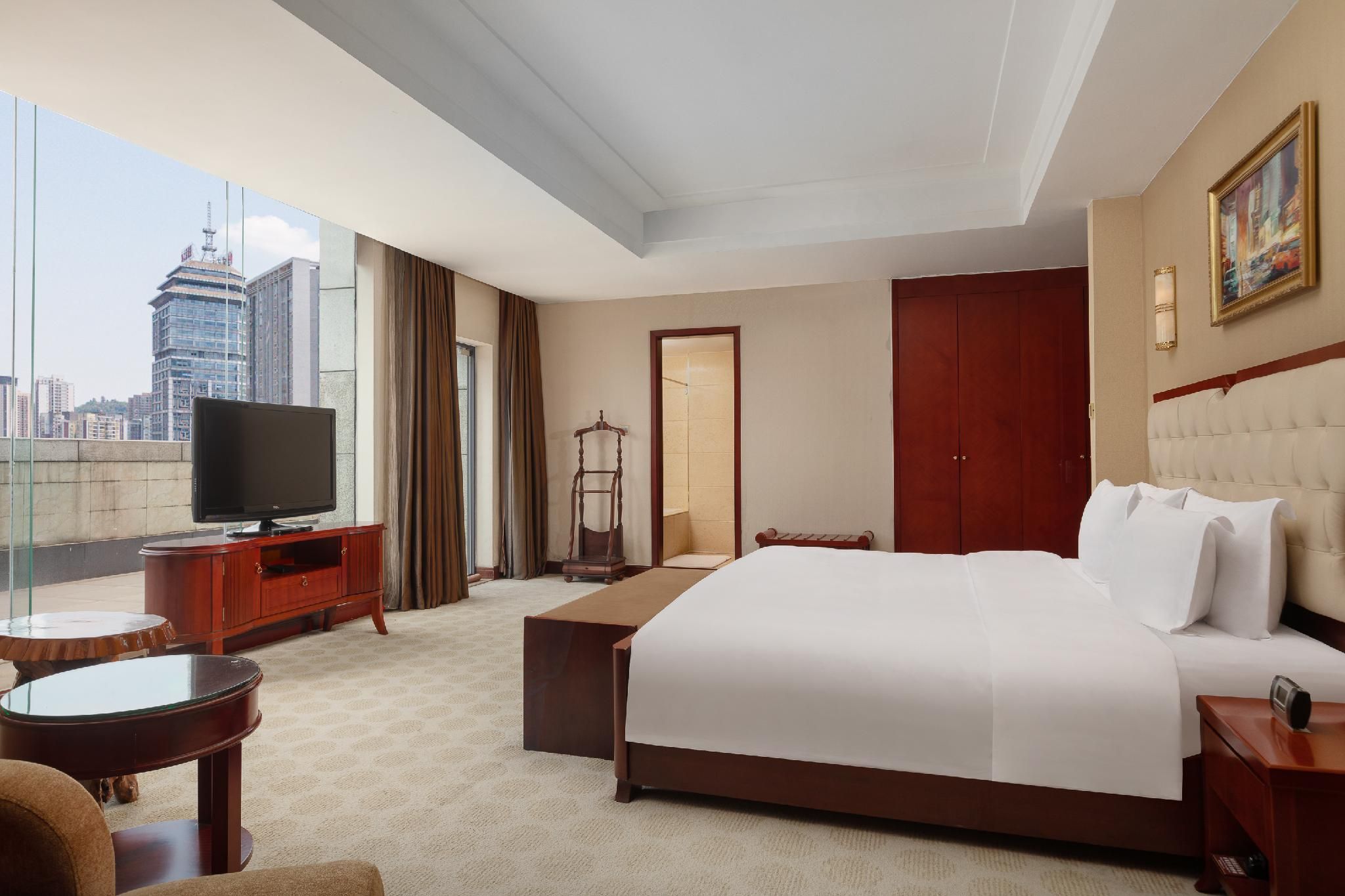 1 King Bed, Deluxe Suite, Non-Smoking