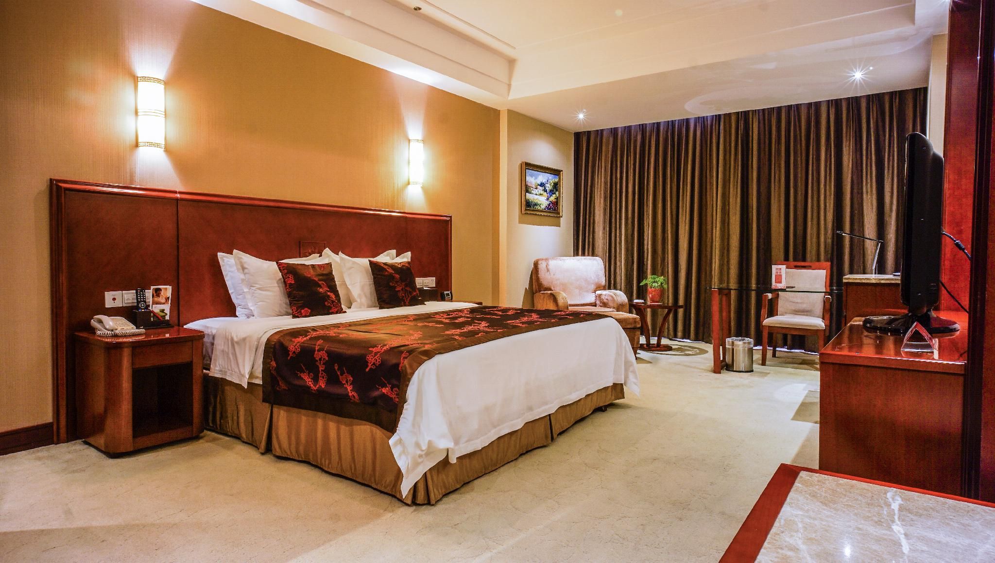 1 King Bed, Deluxe Room, Non-Smoking