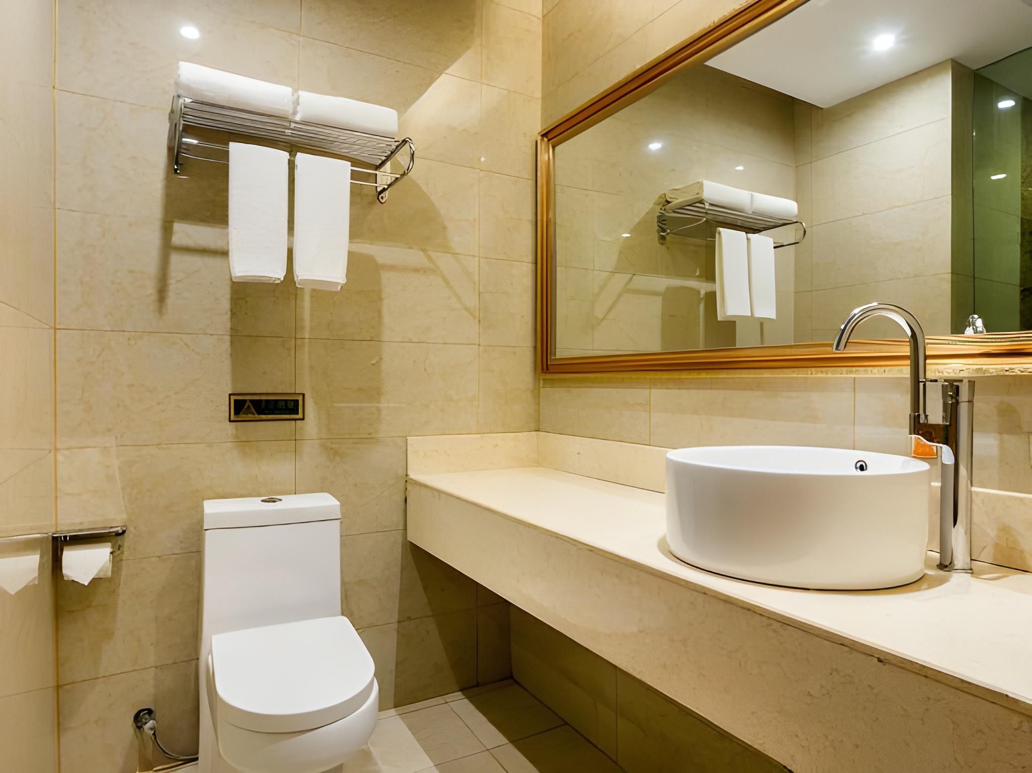 Vienna - Functional Chess Suite Room