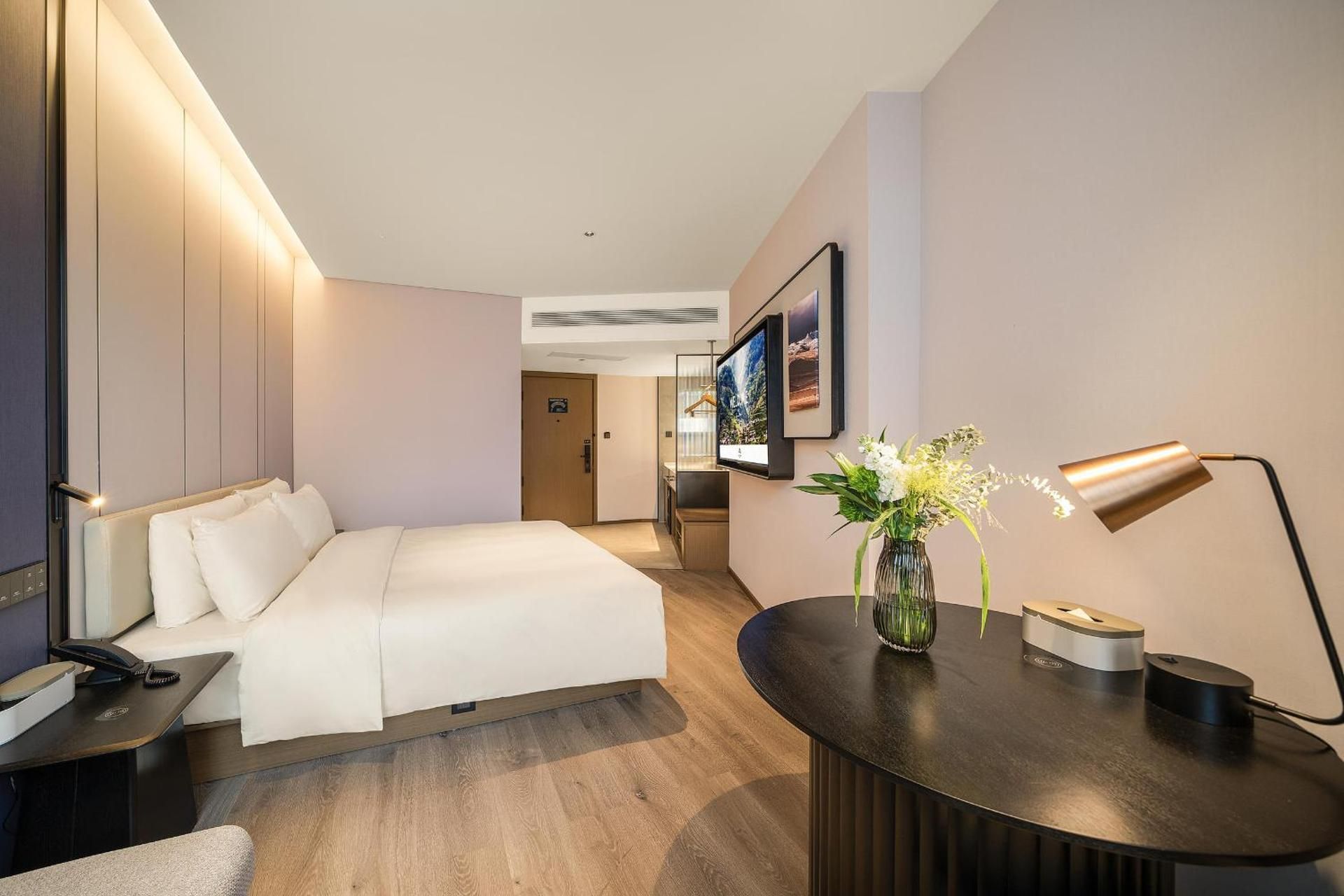 Atour - Elegant Room