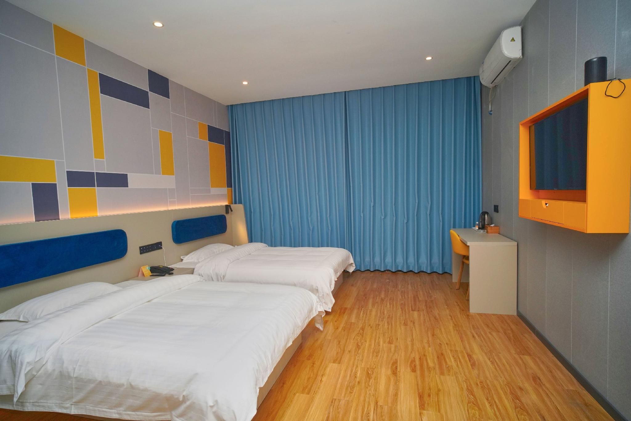 WH - Traditional Bed Room