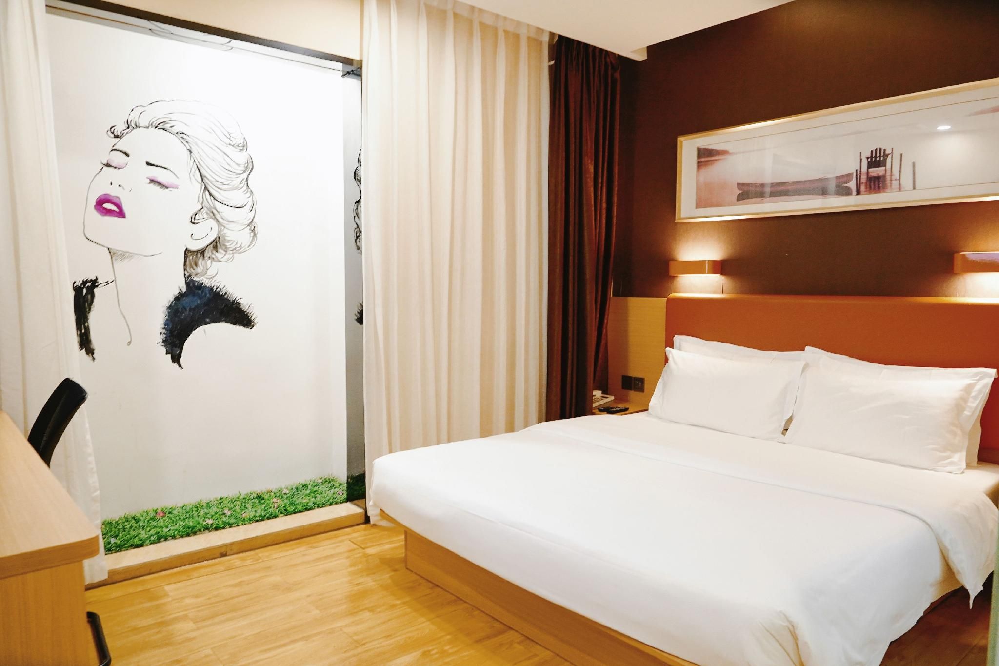 Select You Ter Room