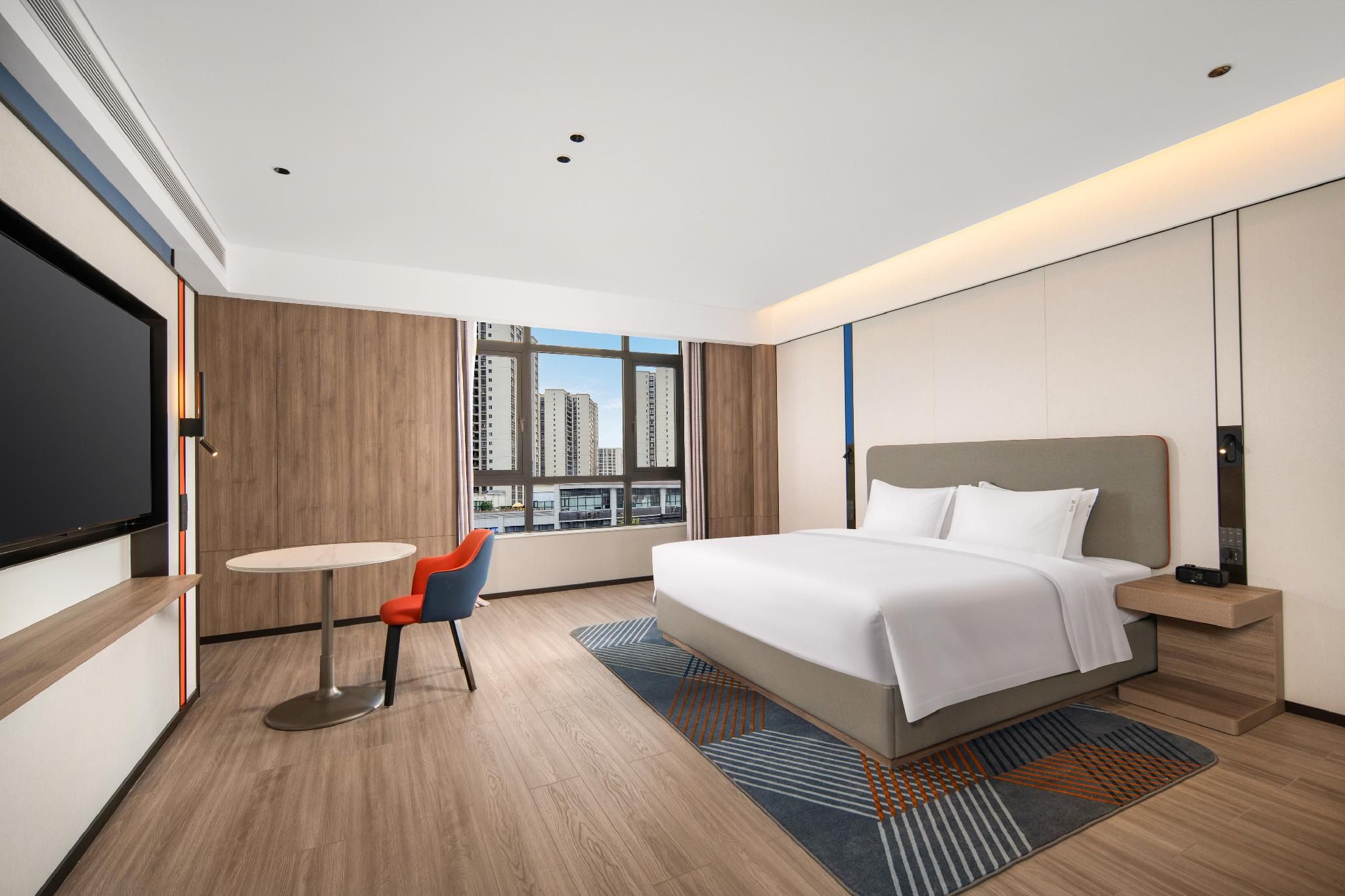 1 King Suite