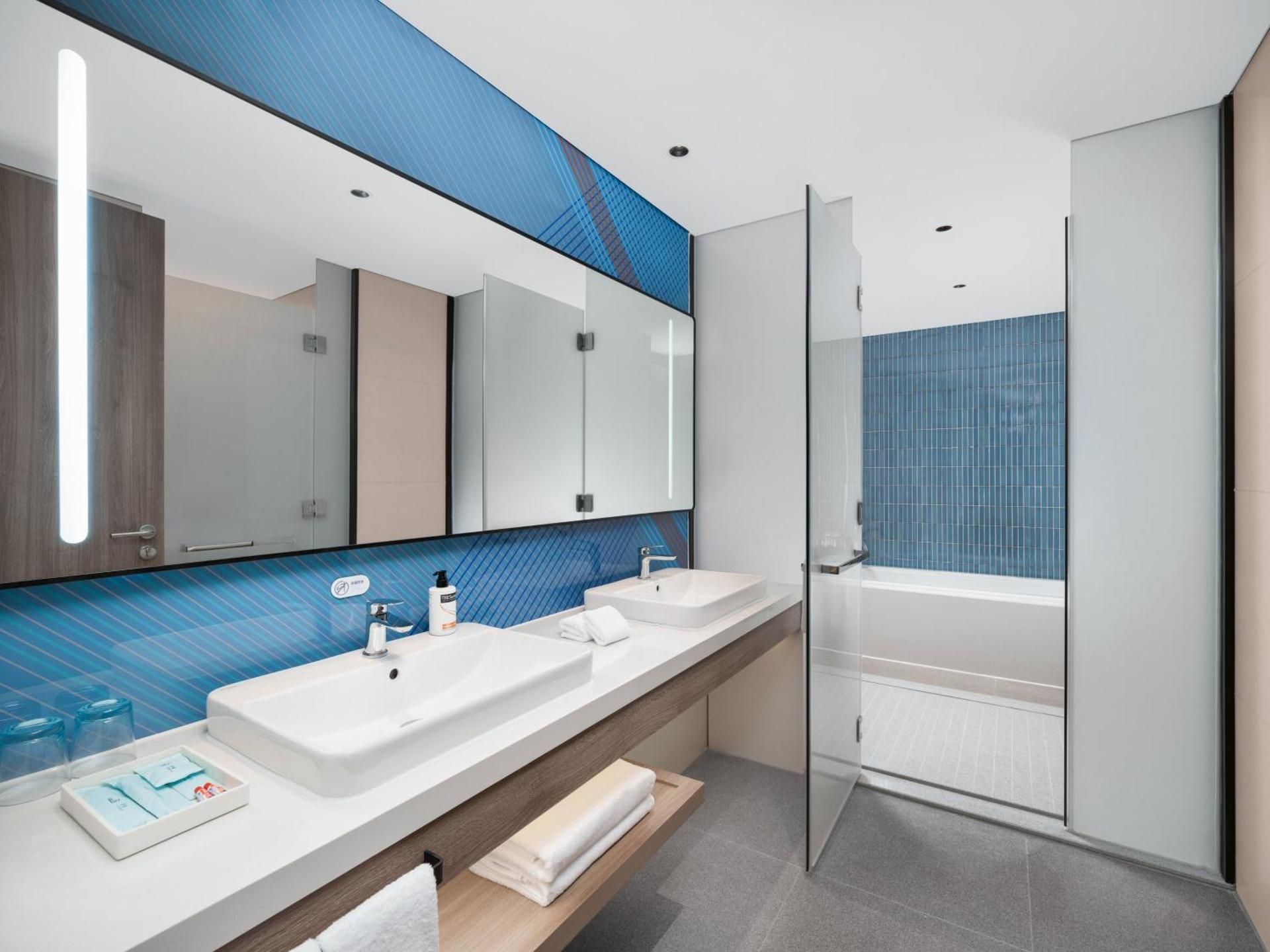 One-Bedroom Suite