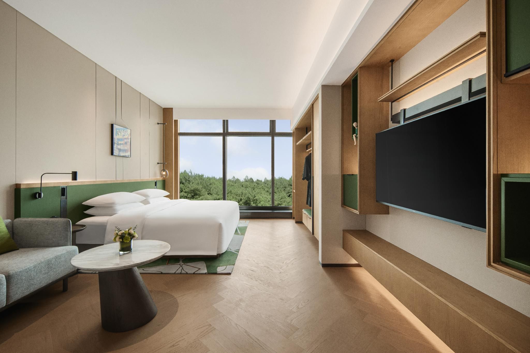 Superior King High Floor