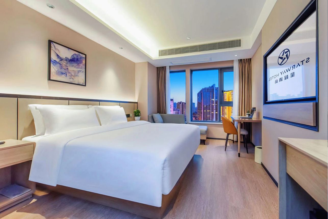 Business Deluxe Queen Room