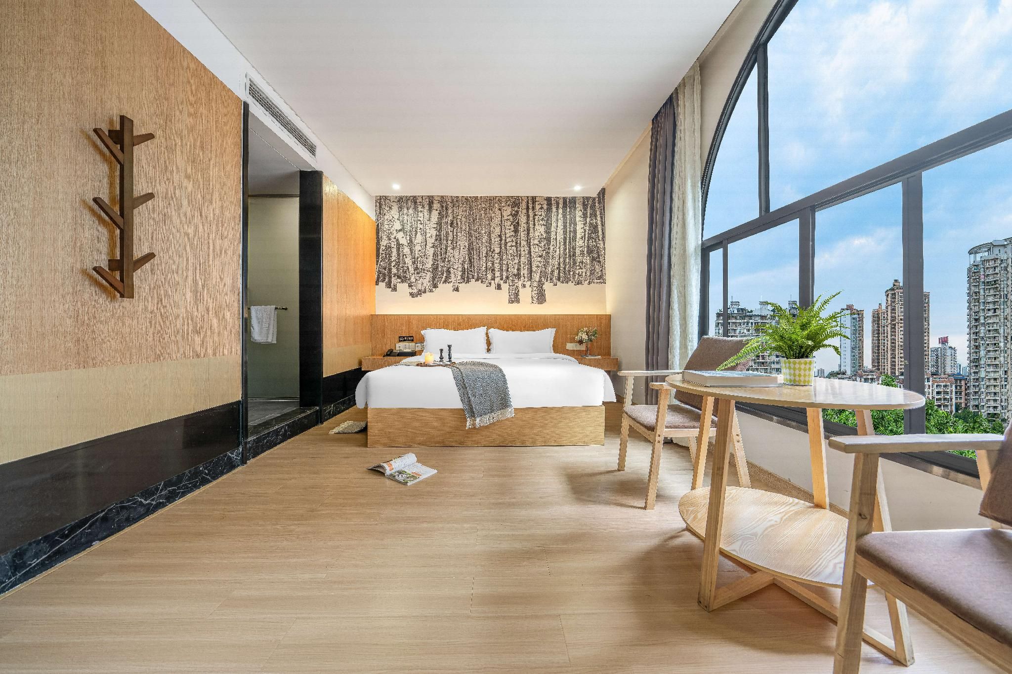 Huazhu - Room With Bed